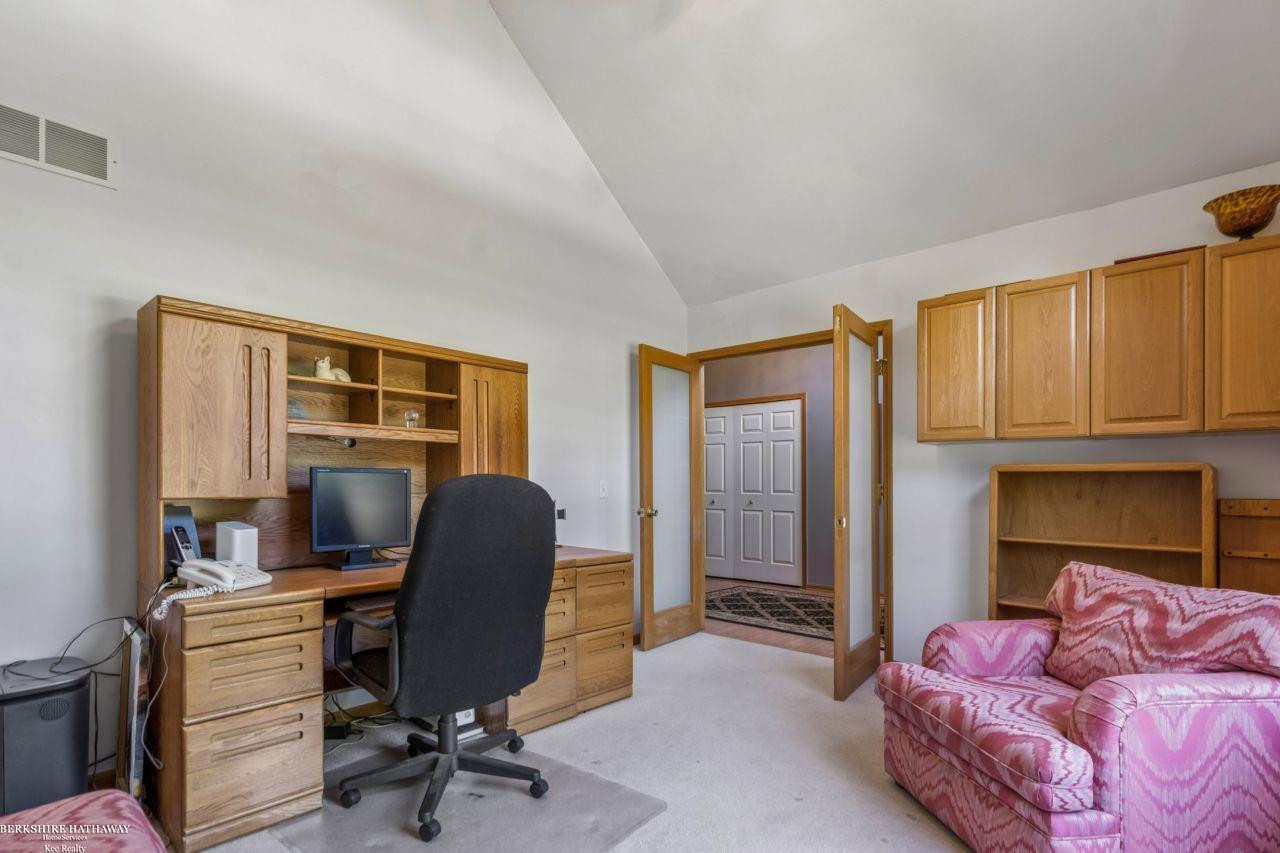 52688 Clinton Oak Lane, Shelby Twp, MI 48316 — Photo 18