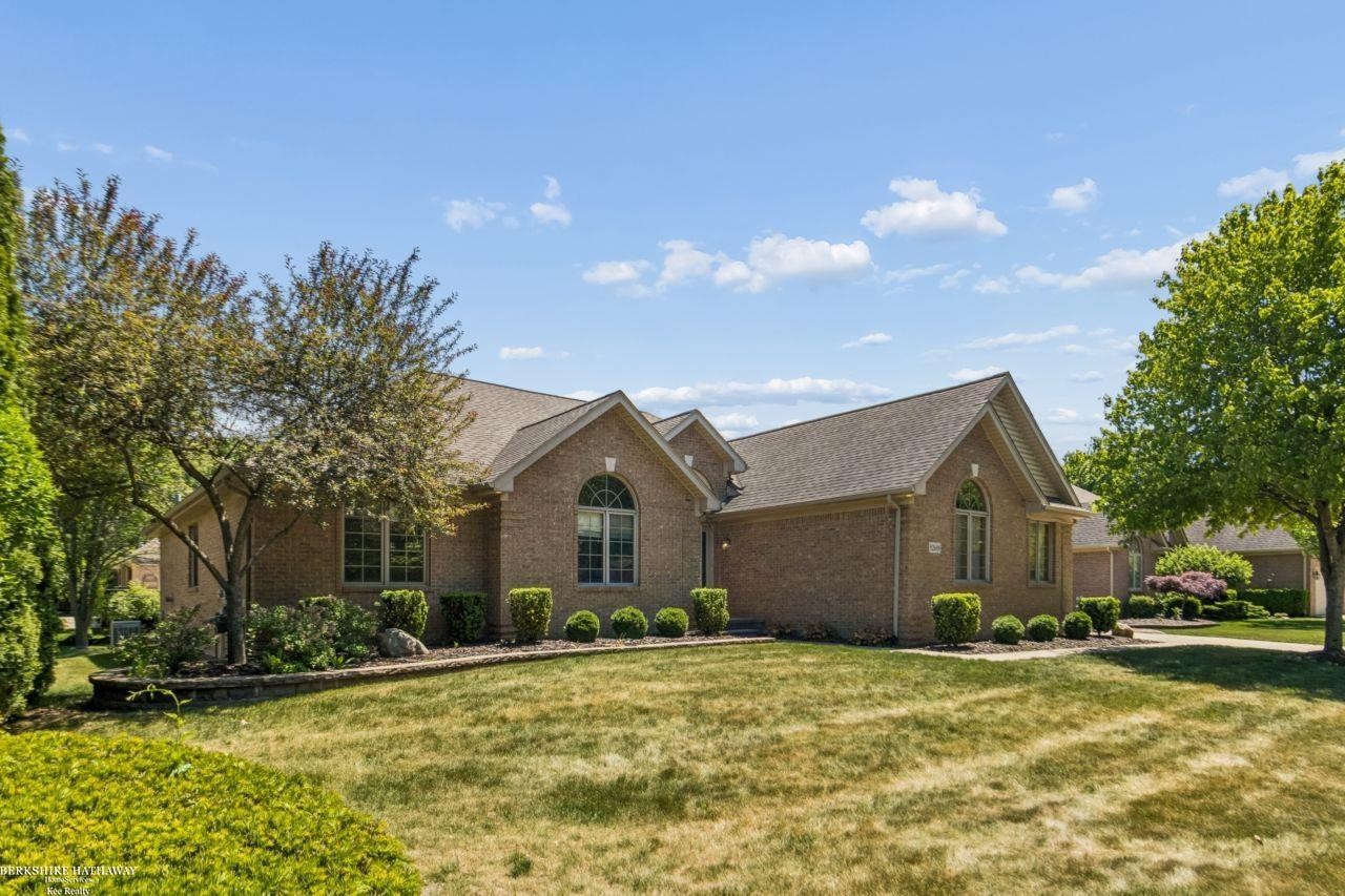 52688 Clinton Oak Lane, Shelby Twp, MI 48316 — Photo 36