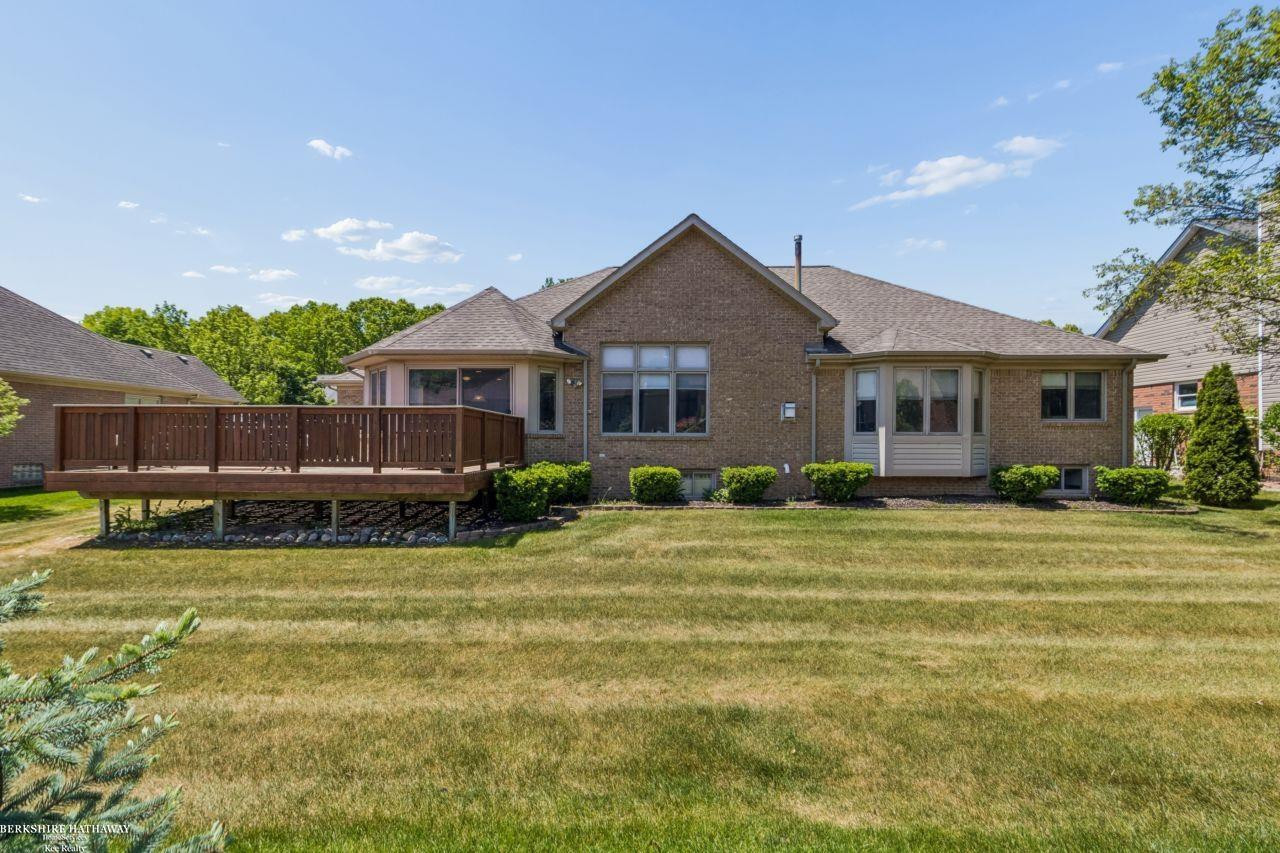52688 Clinton Oak Lane, Shelby Twp, MI 48316 — Photo 38