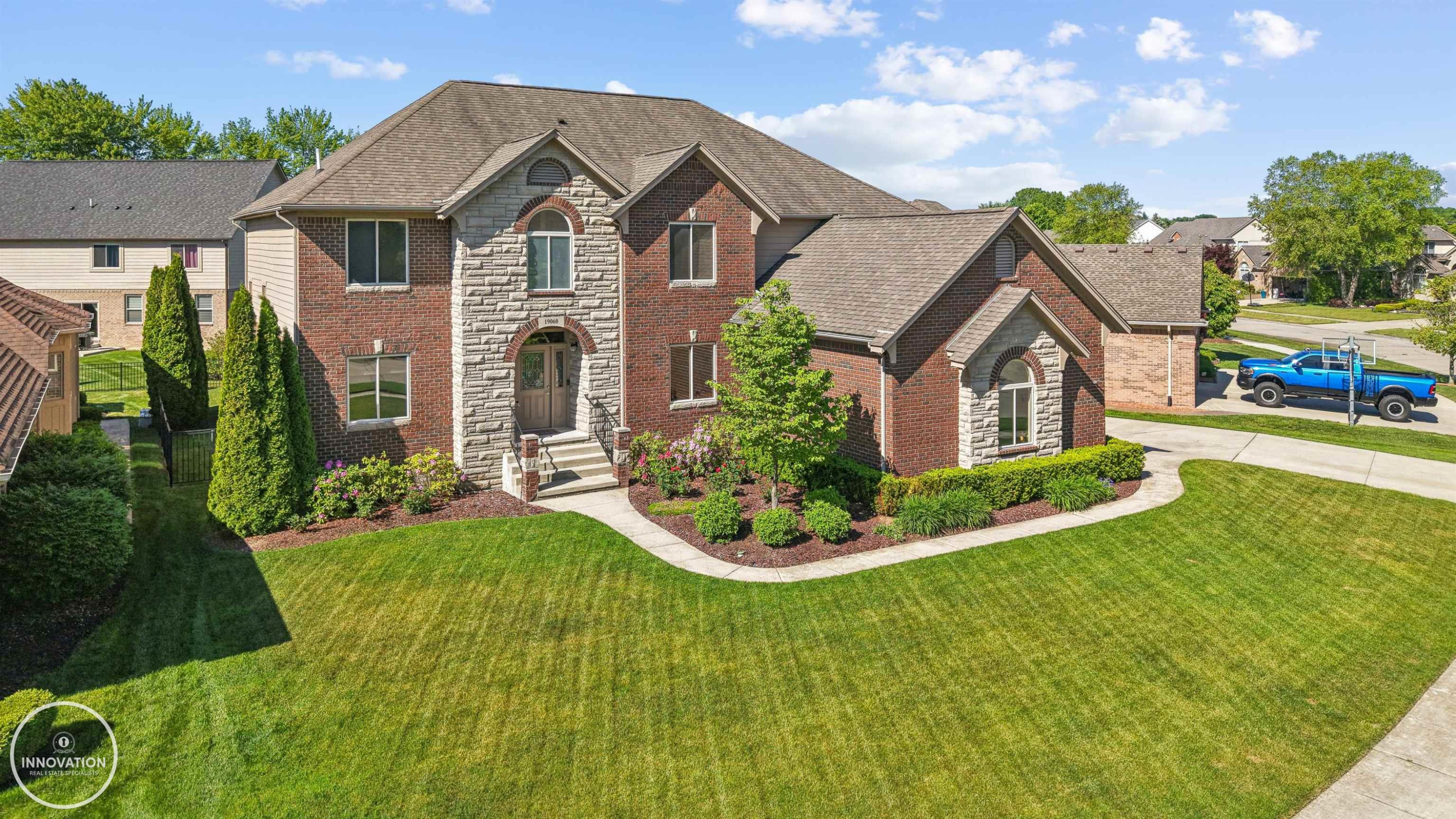 19060 Bedford Drive, 34, Clinton Twp, MI 48038 — Photo 2