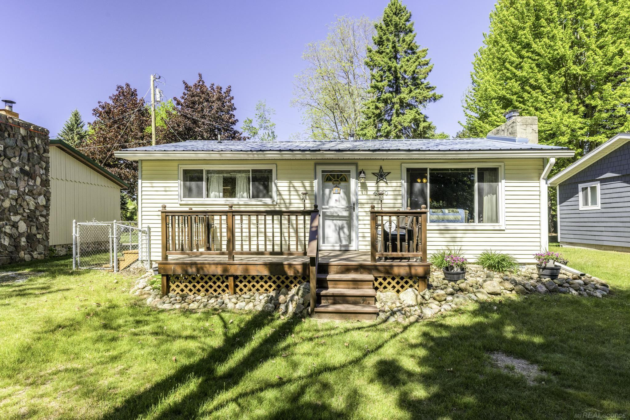 4300 N Grandview Drive, Deckerville, MI 48427 — Photo 2