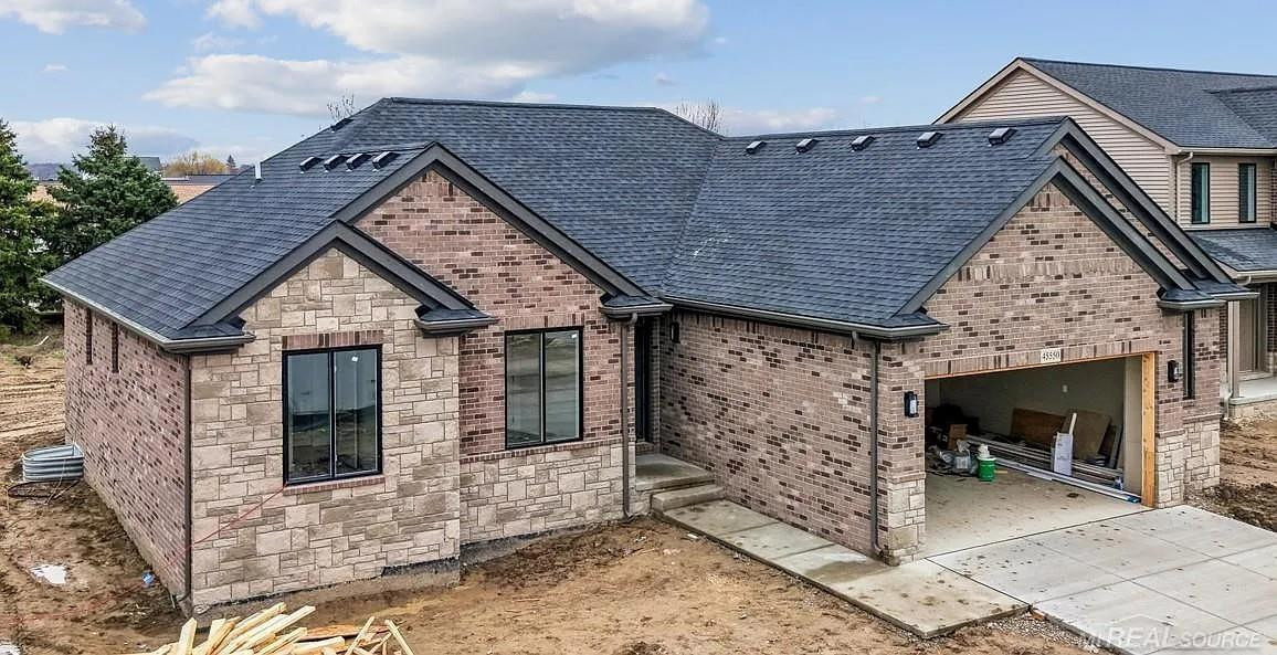 45550 Gable Drive, Macomb, MI 48044 — Photo 2