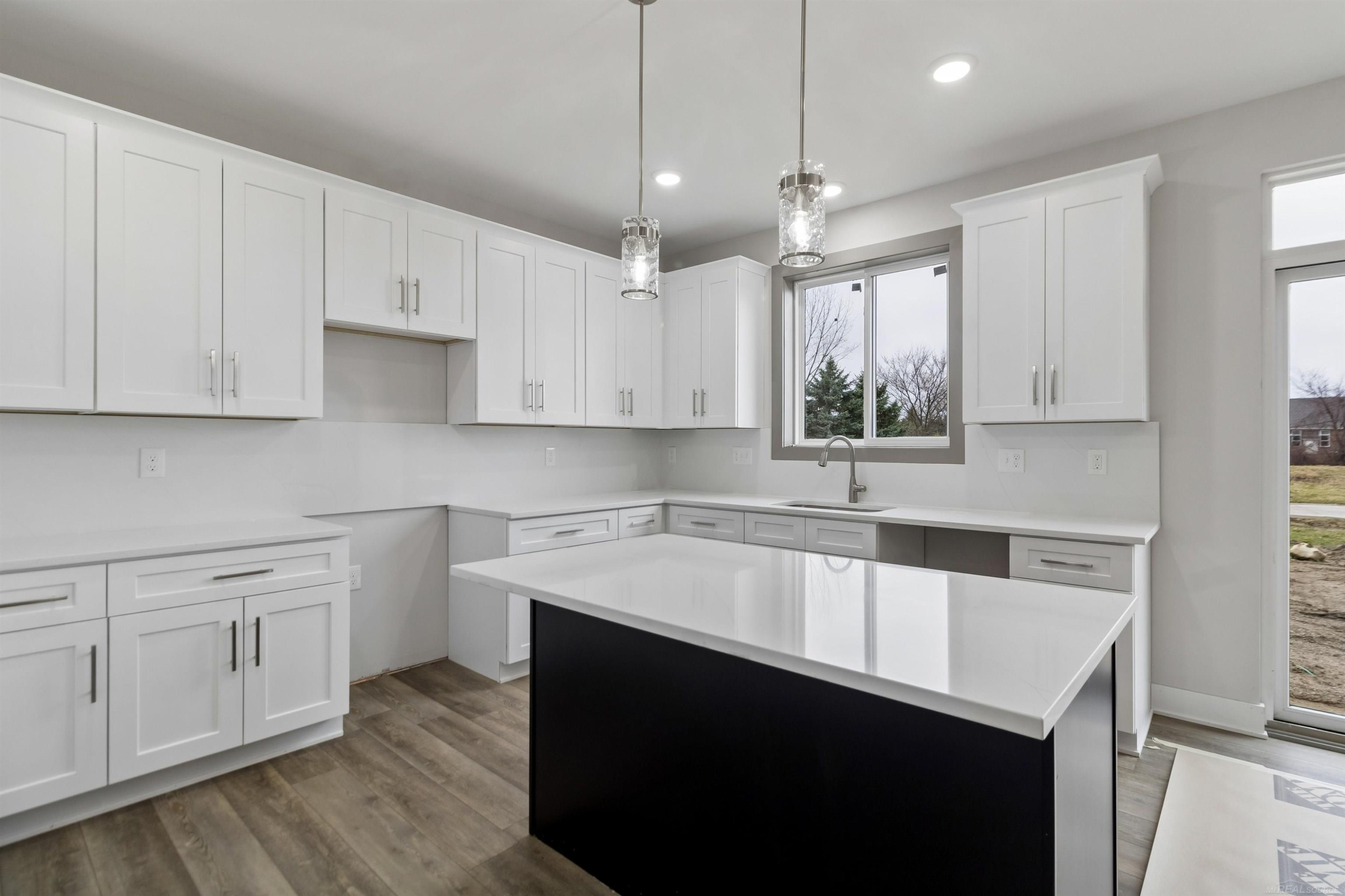 45519 Gable Drive, Macomb, MI 48044 — Photo 9