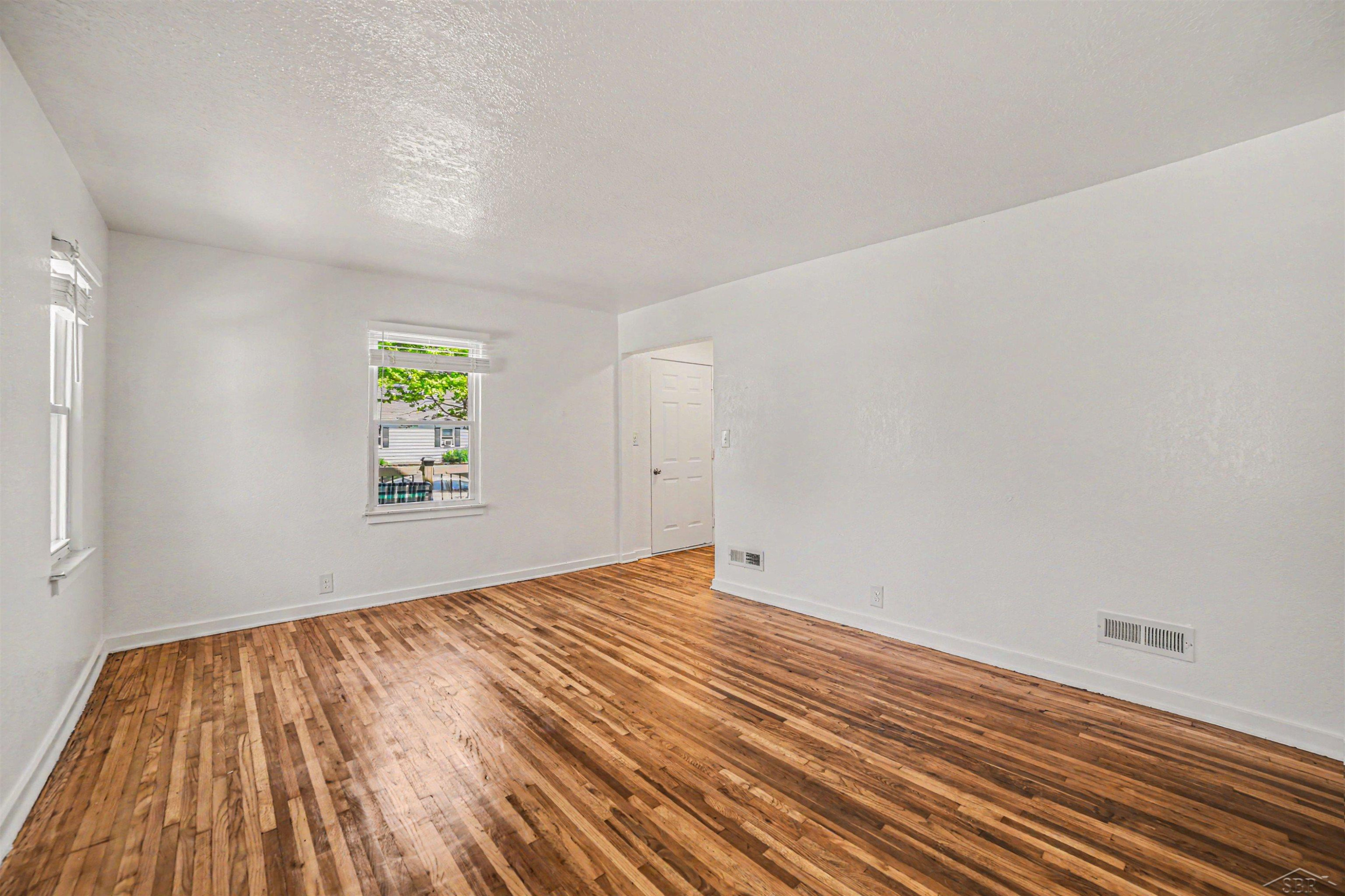 2259 Avon Street, Saginaw, MI 48602 — Photo 4