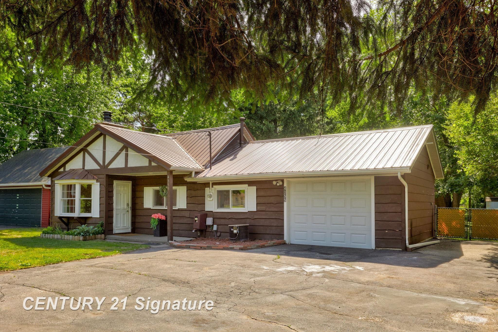 4355 N Michigan Avenue, Saginaw, MI 48604 — Photo 2