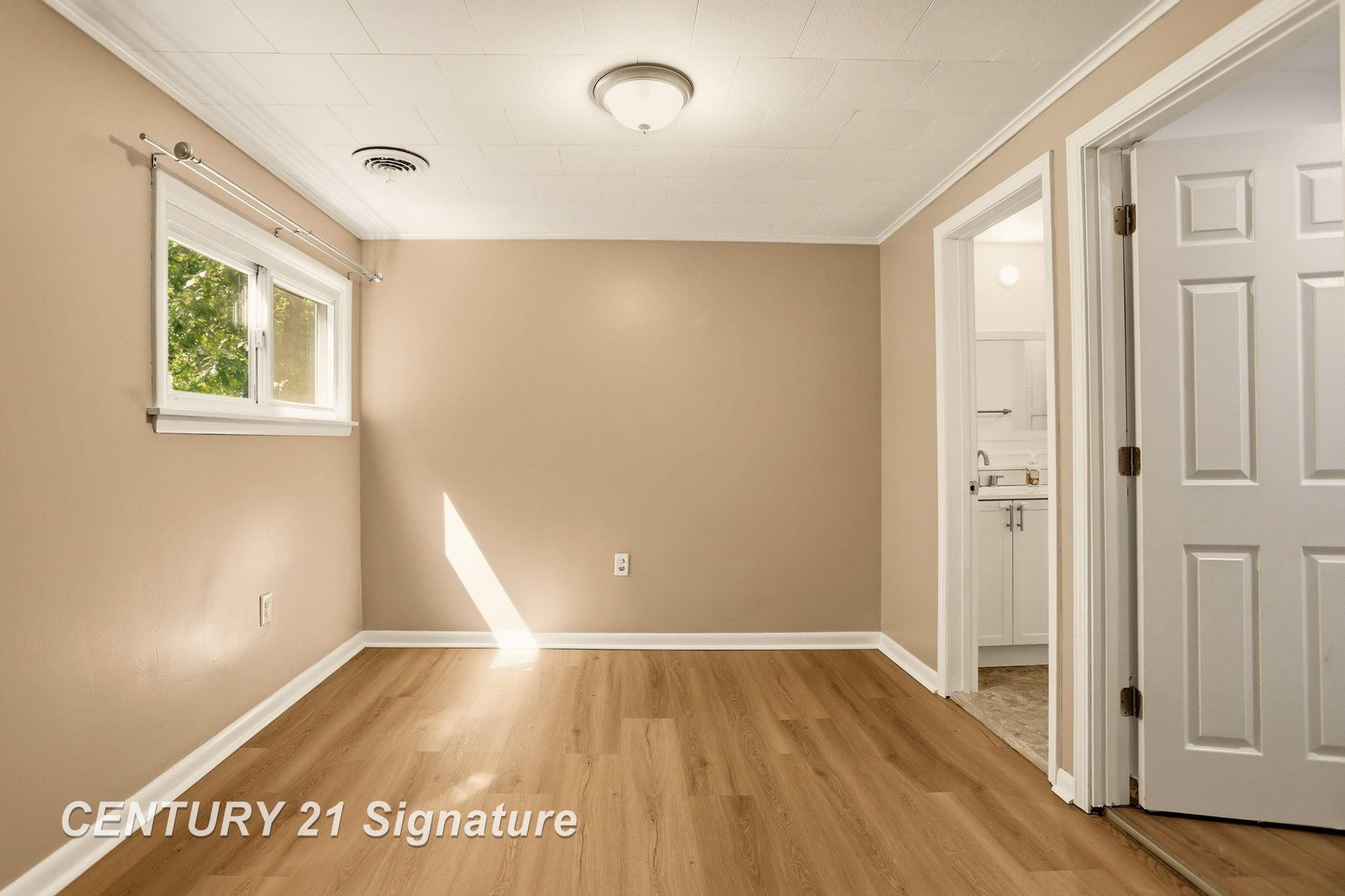 4355 N Michigan Avenue, Saginaw, MI 48604 — Photo 21