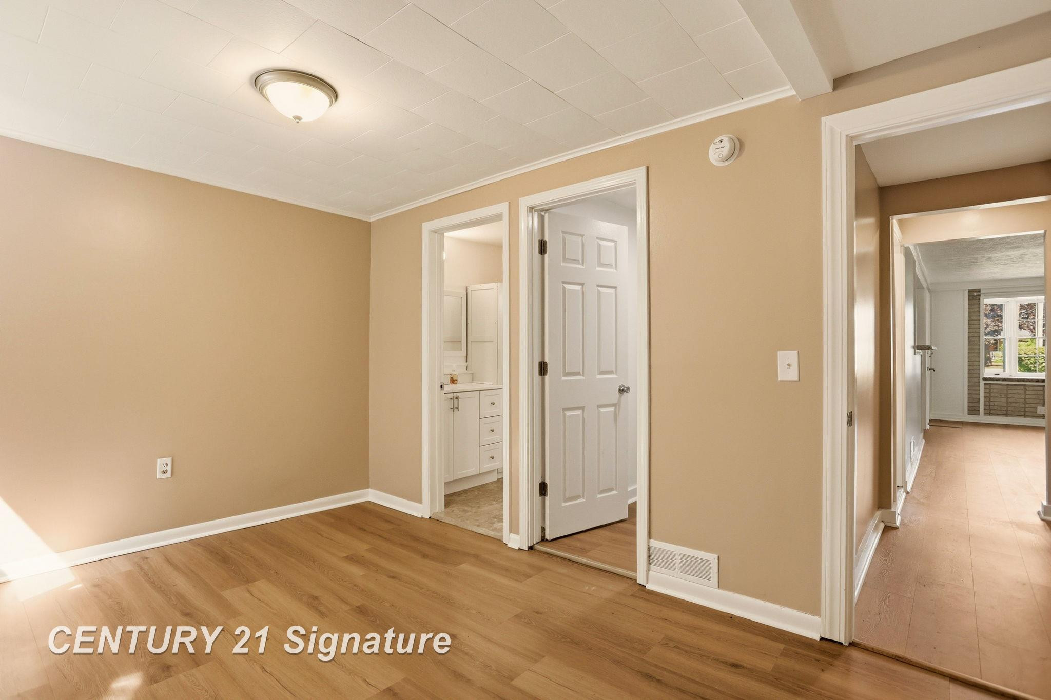 4355 N Michigan Avenue, Saginaw, MI 48604 — Photo 23