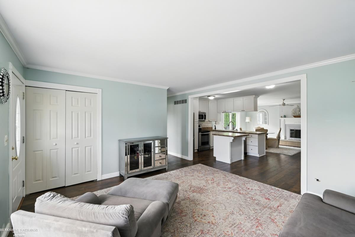 42011 CLAYTON Street, Clinton Twp, MI 48038 — Photo 7