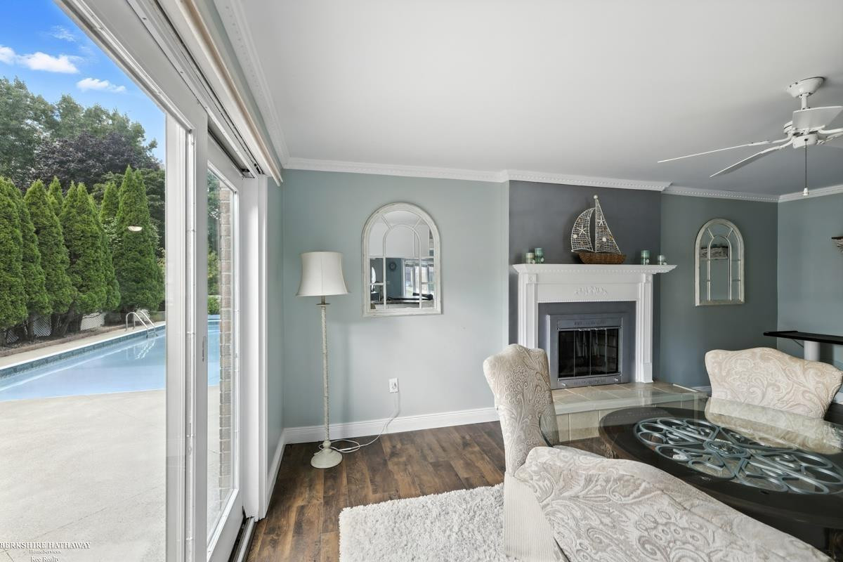 42011 CLAYTON Street, Clinton Twp, MI 48038 — Photo 11