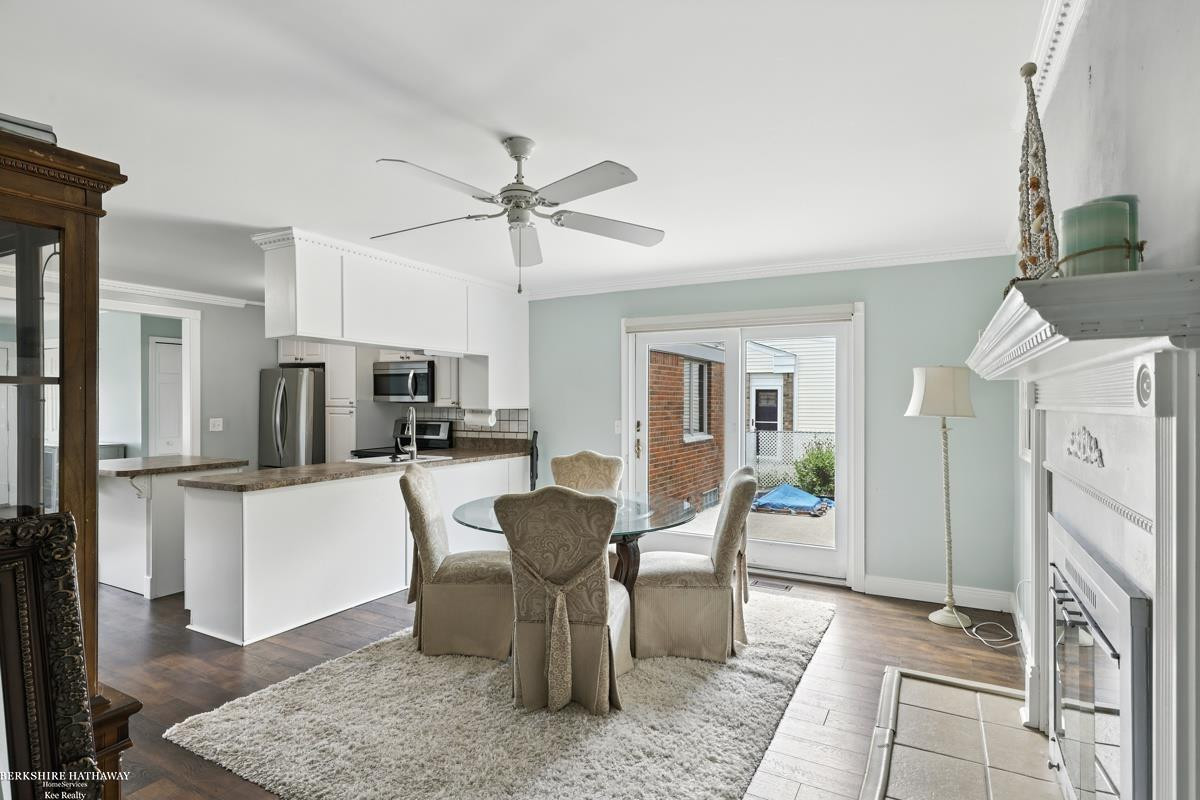 42011 CLAYTON Street, Clinton Twp, MI 48038 — Photo 12