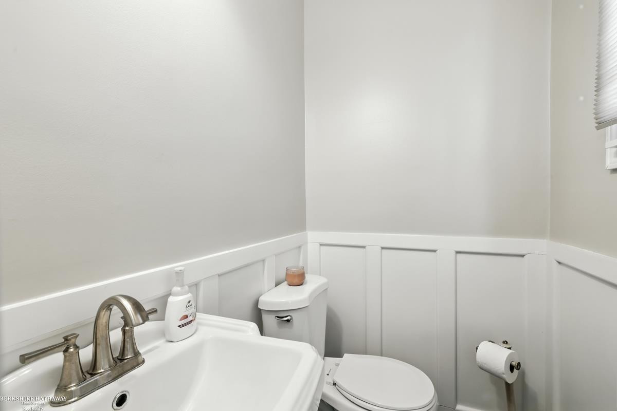 42011 CLAYTON Street, Clinton Twp, MI 48038 — Photo 23