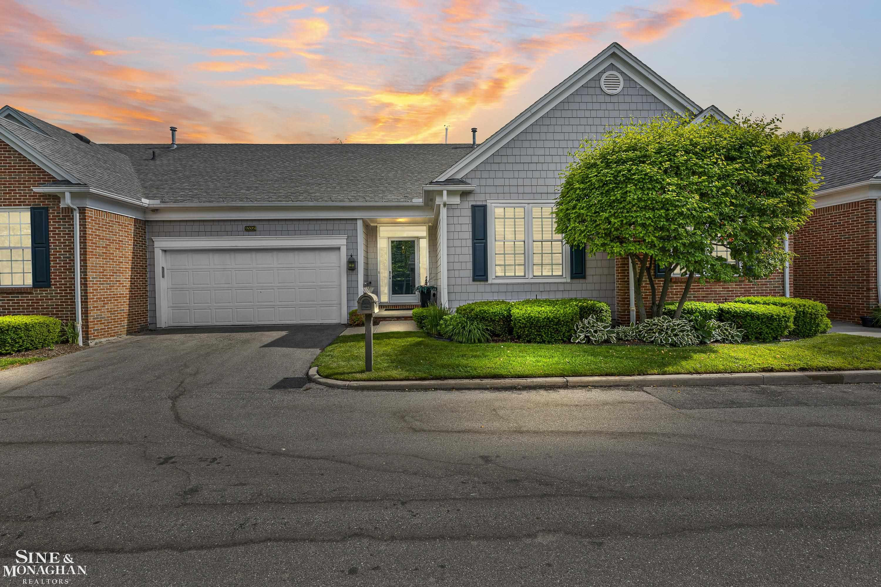 9005 Harbor Place, Saint Clair Shores, MI 48080