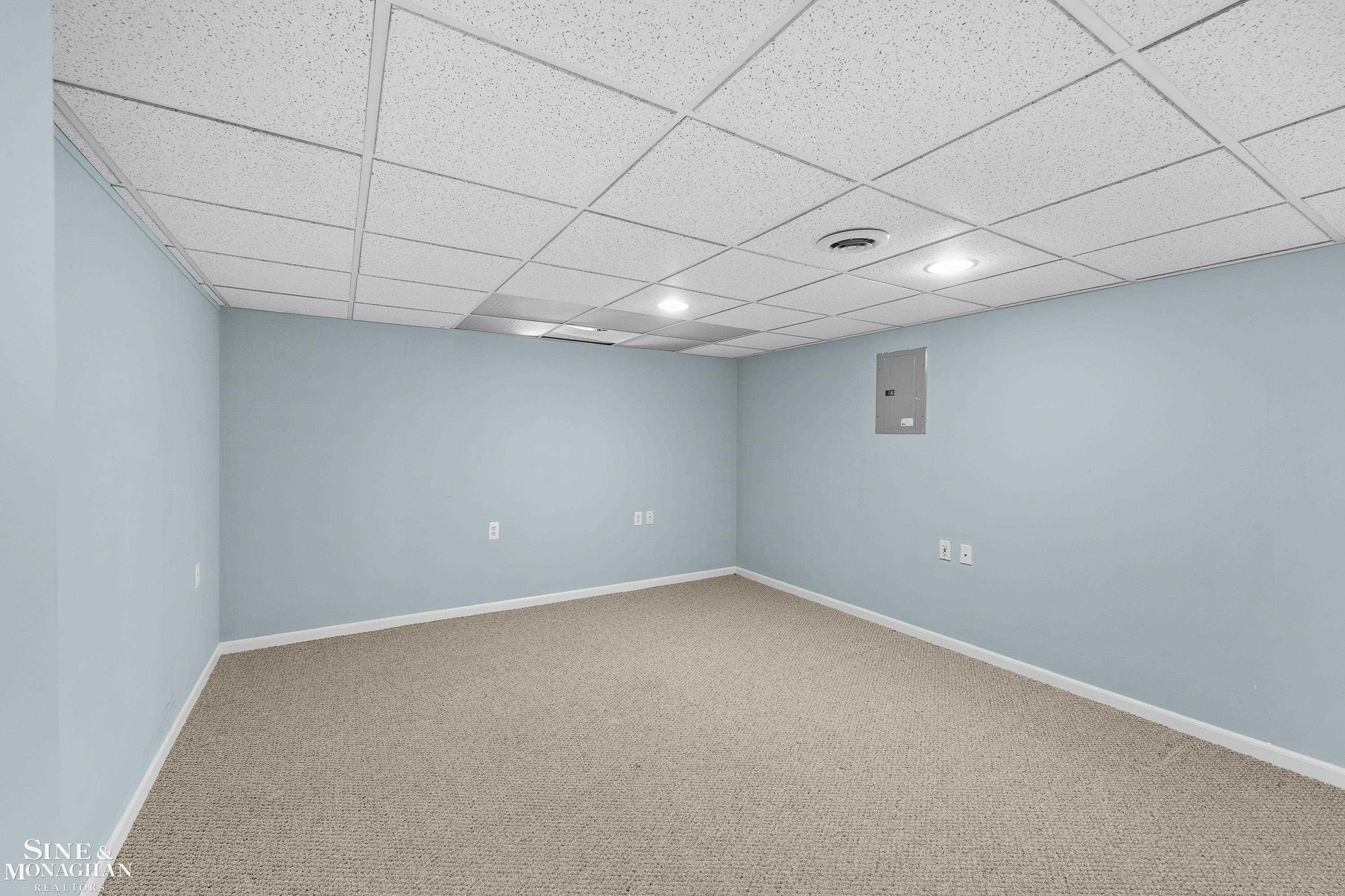 9005 Harbor Place, Saint Clair Shores, MI 48080 — Photo 32
