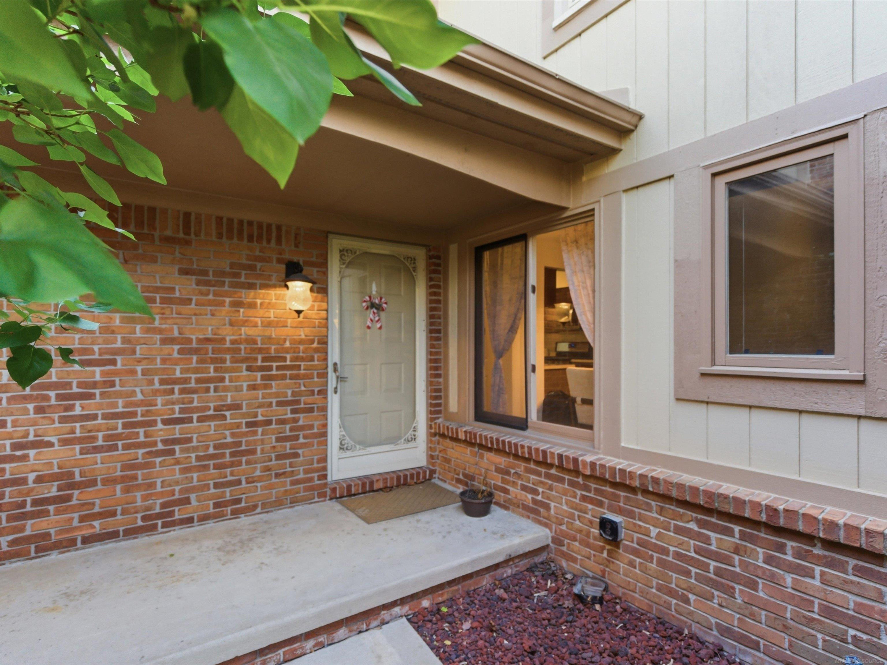46860 High Meadows Court, Macomb, MI 48044 — Photo 4