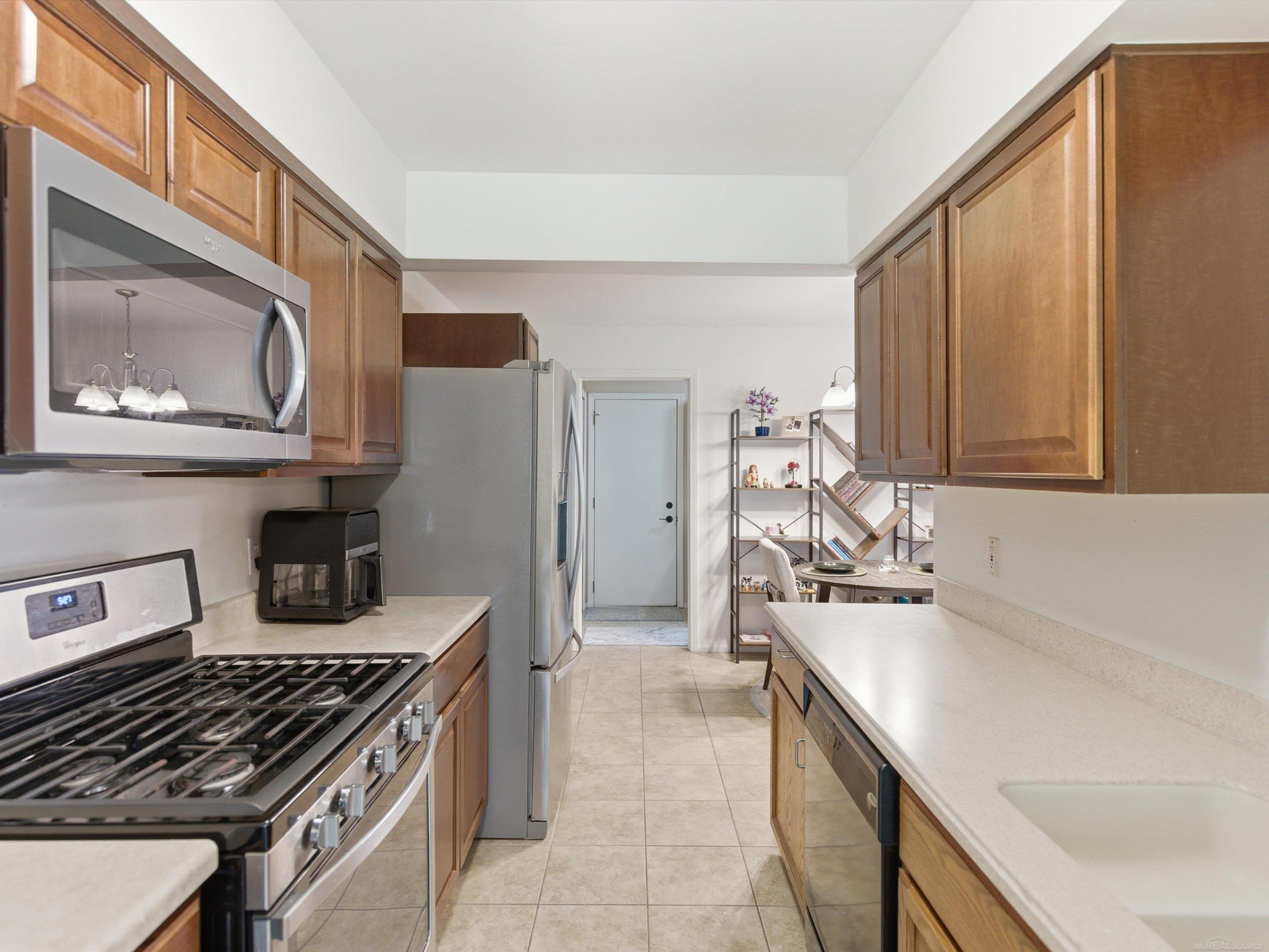 46860 High Meadows Court, Macomb, MI 48044 — Photo 15
