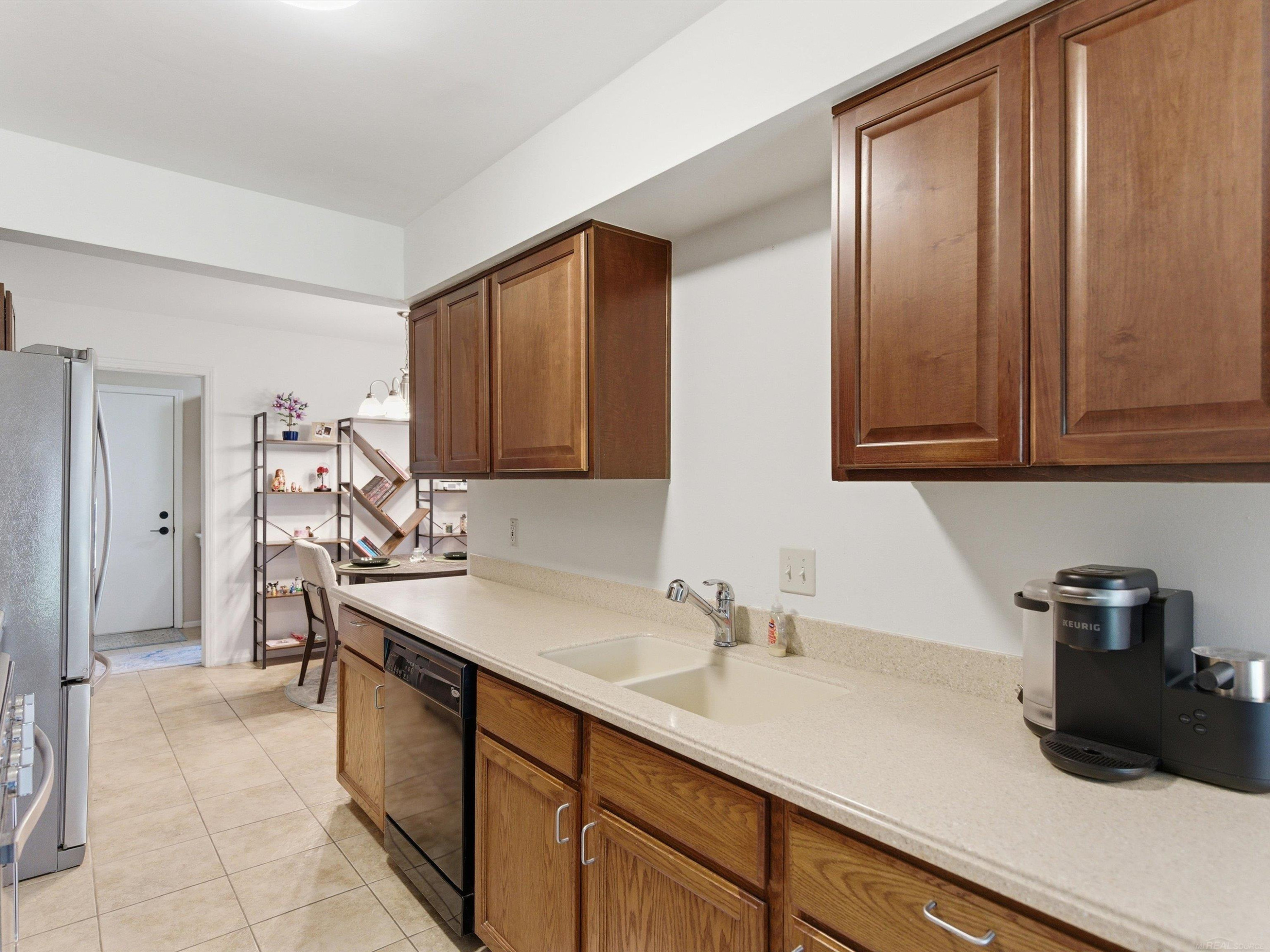 46860 High Meadows Court, Macomb, MI 48044 — Photo 16