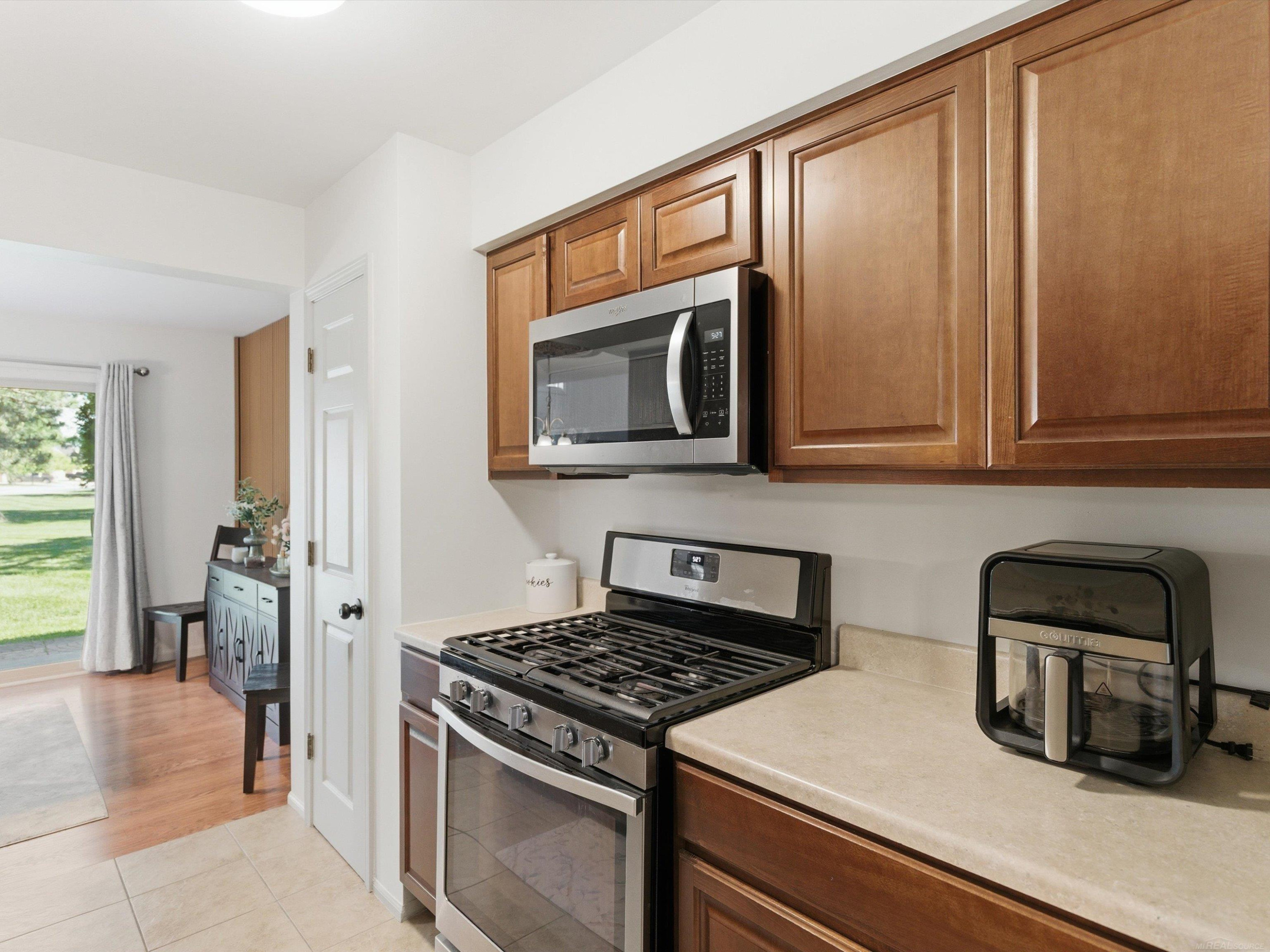 46860 High Meadows Court, Macomb, MI 48044 — Photo 17