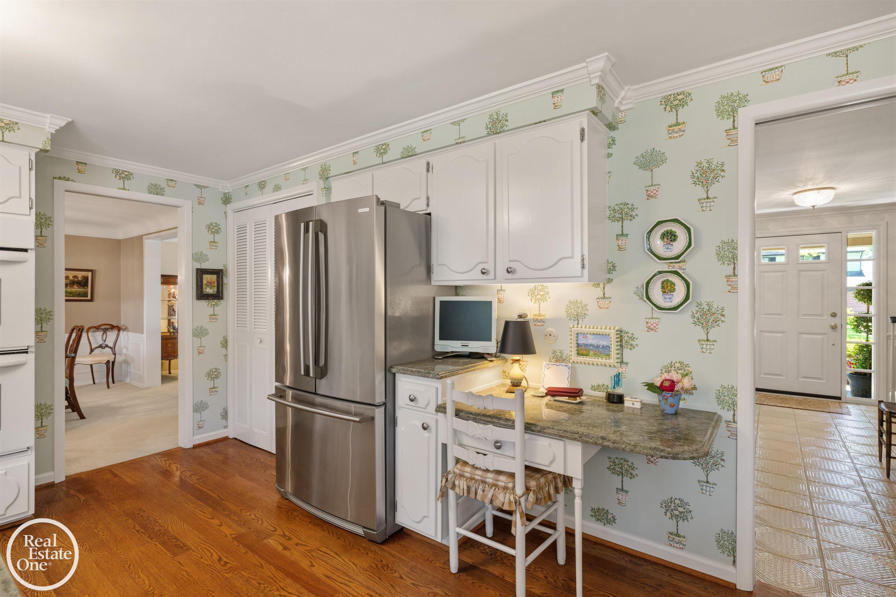432 Saddle Lane, Grosse Pointe Woods, MI 48236 — Photo 14