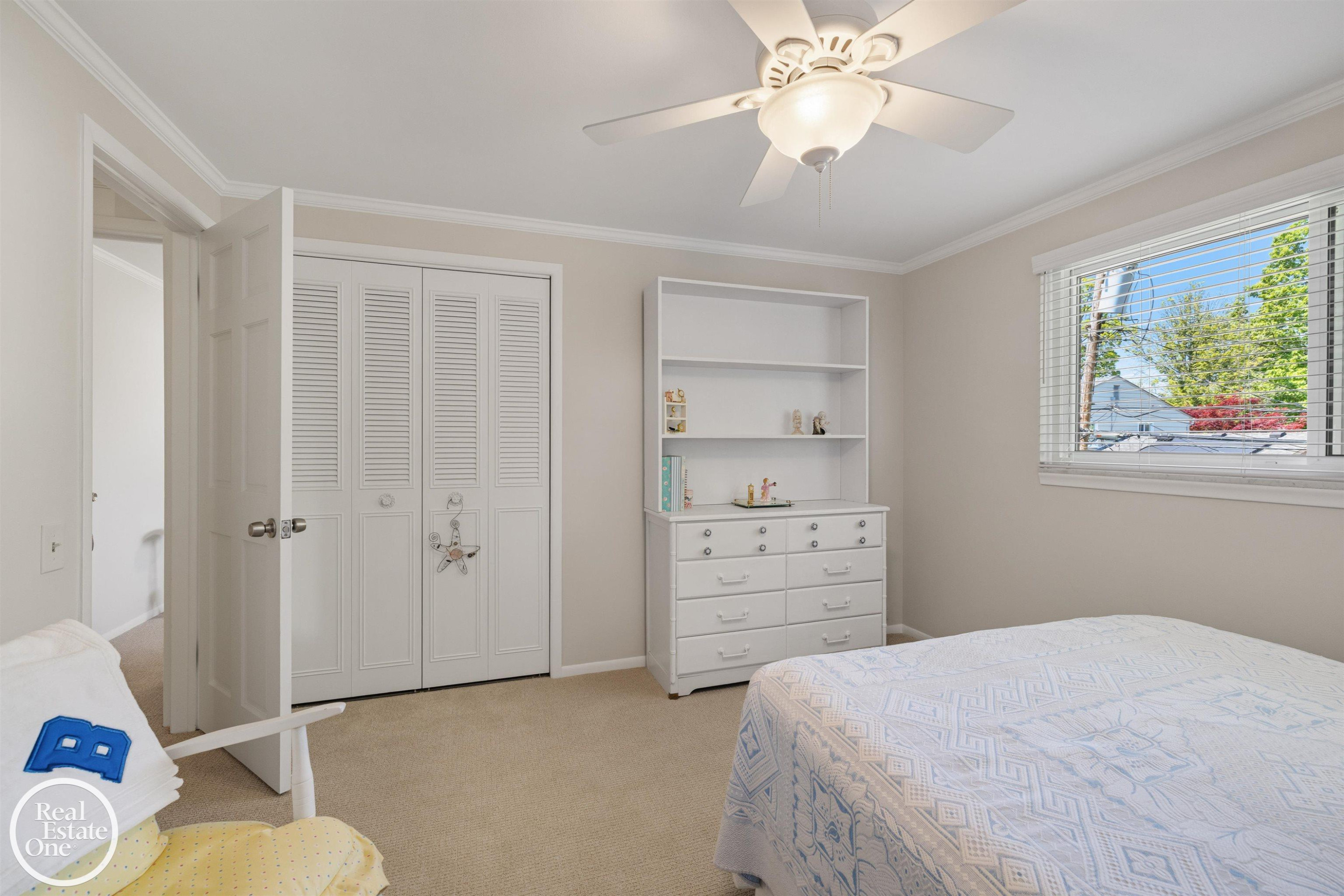 432 Saddle Lane, Grosse Pointe Woods, MI 48236 — Photo 28