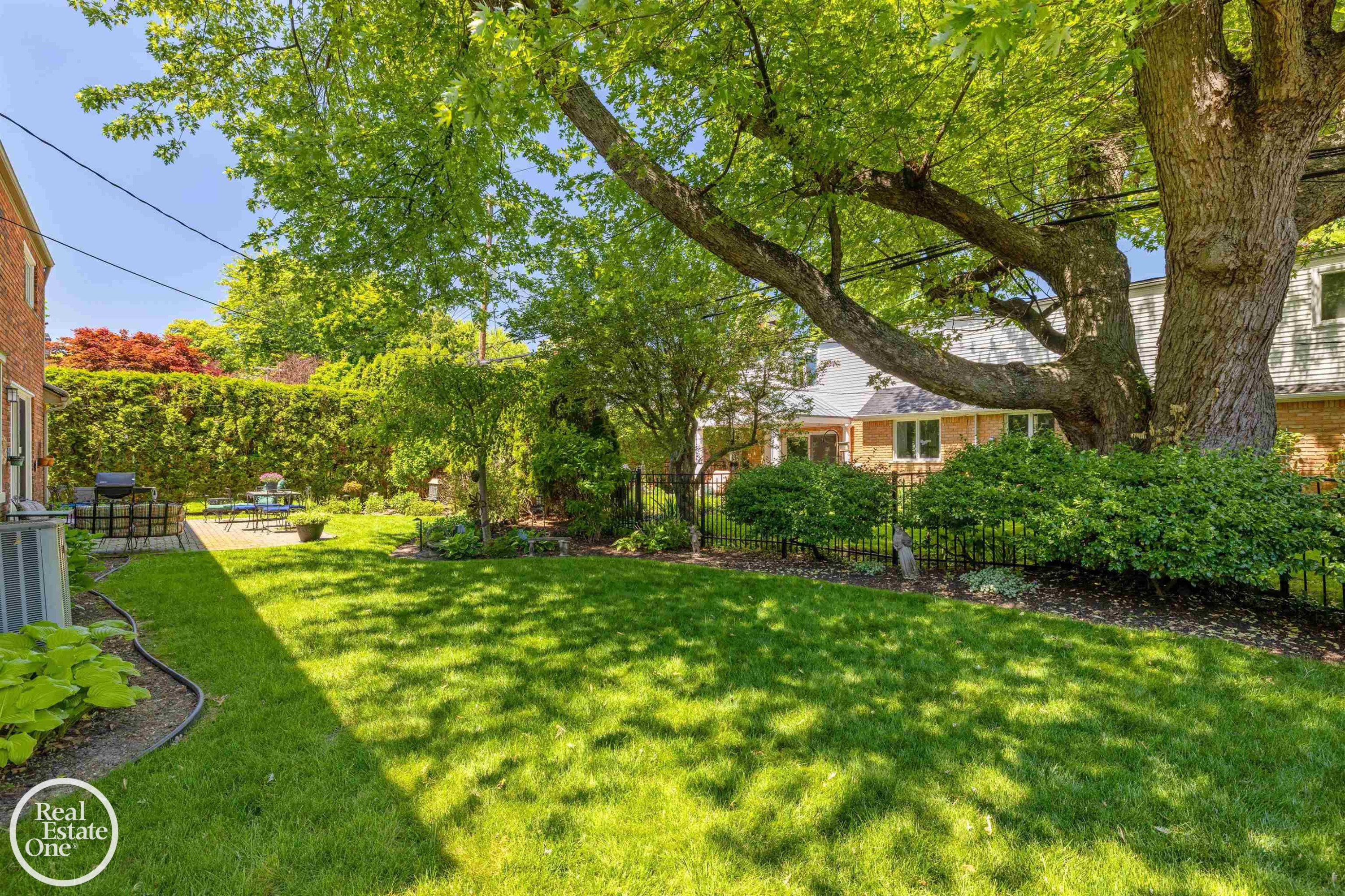432 Saddle Lane, Grosse Pointe Woods, MI 48236 — Photo 41