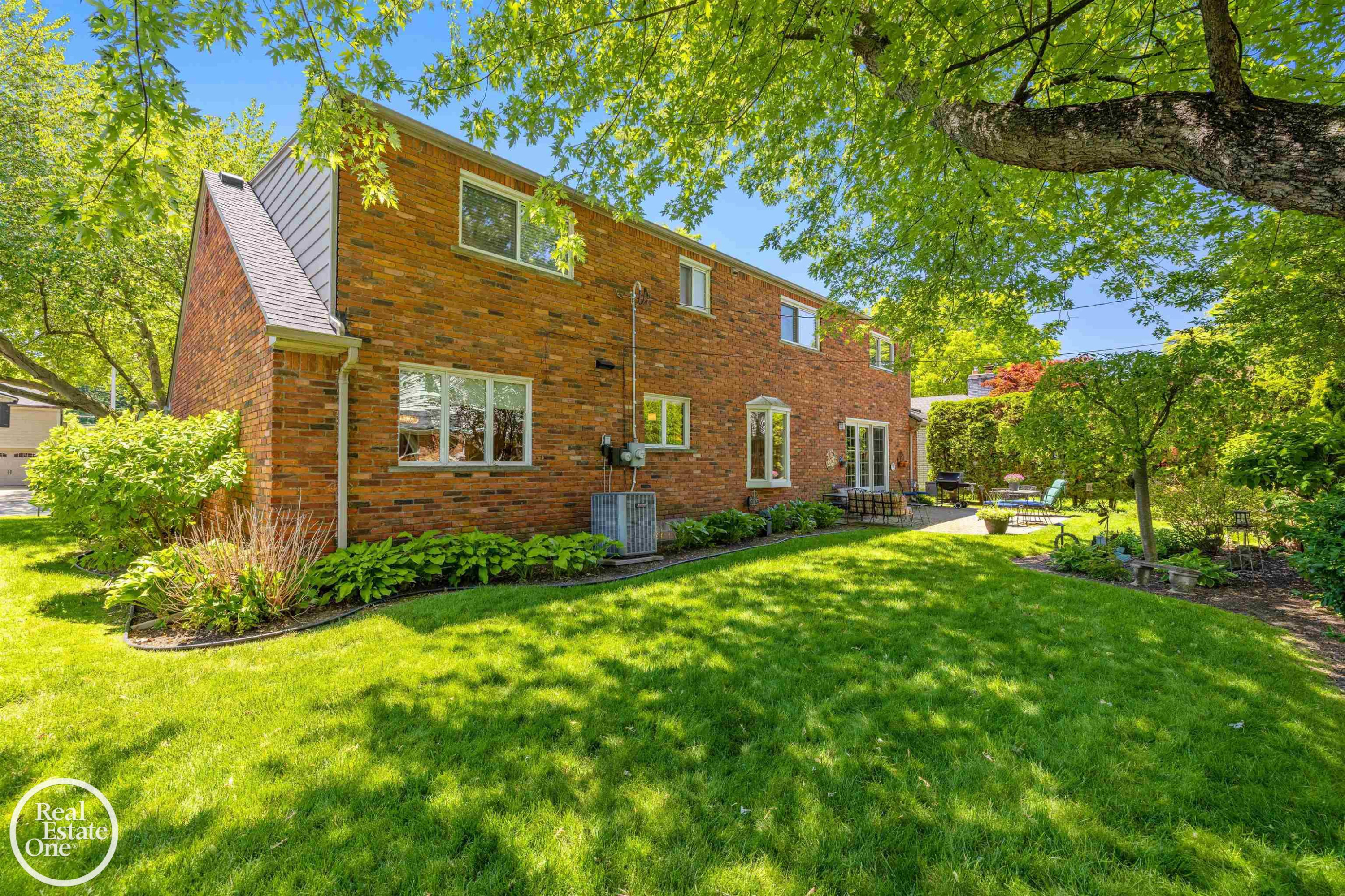 432 Saddle Lane, Grosse Pointe Woods, MI 48236 — Photo 42