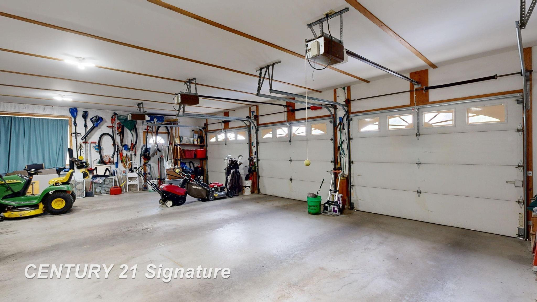 4407 Spurwood Drive, Saginaw, MI 48603 — Photo 68