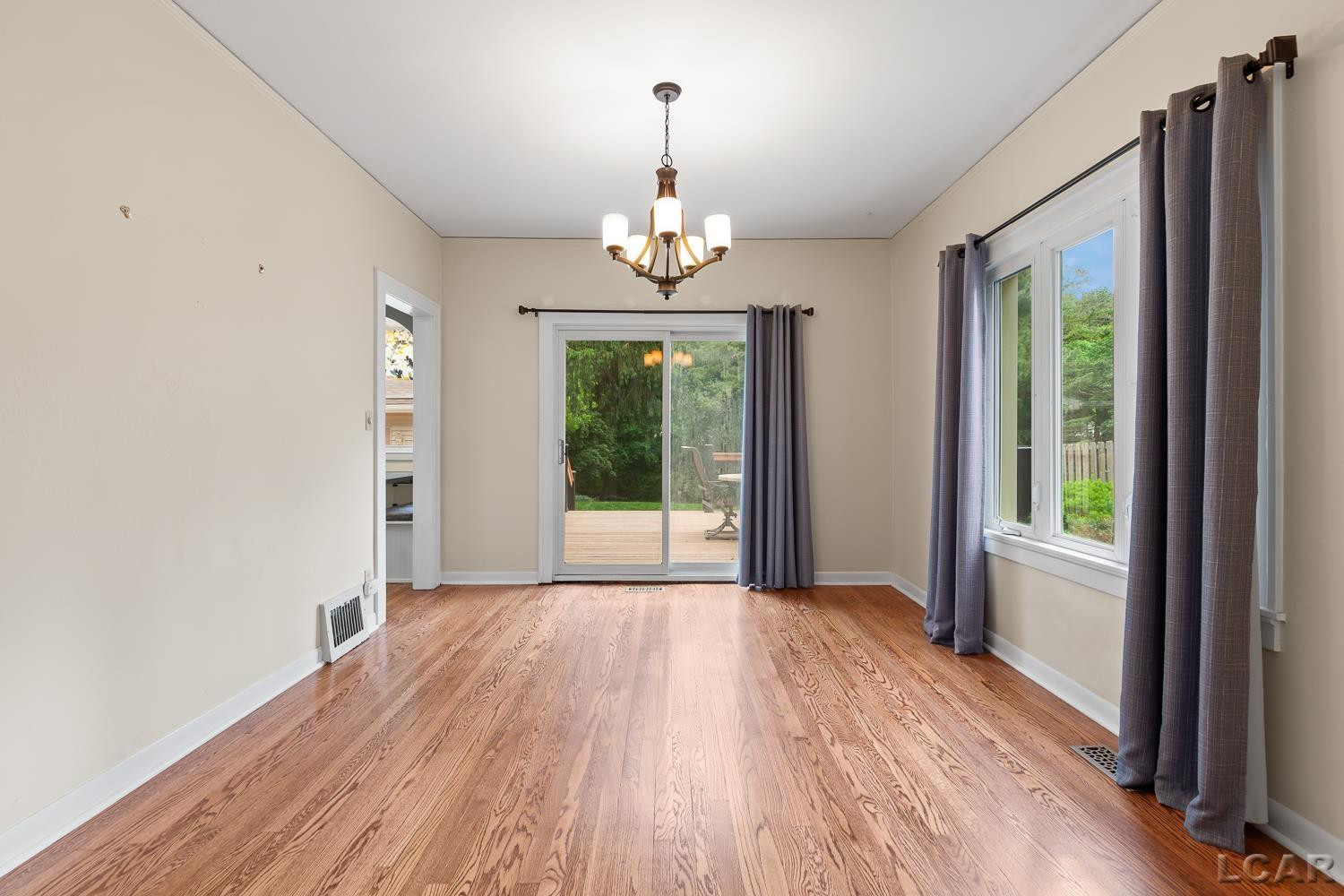 925 Lincoln Avenue, Adrian, MI 49221 — Photo 11