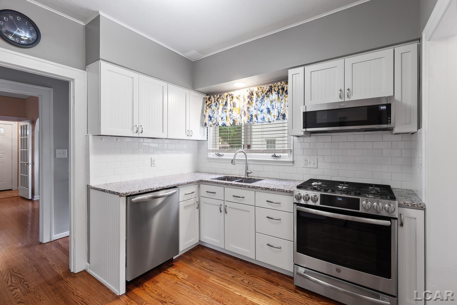 925 Lincoln Avenue, Adrian, MI 49221 — Photo 14