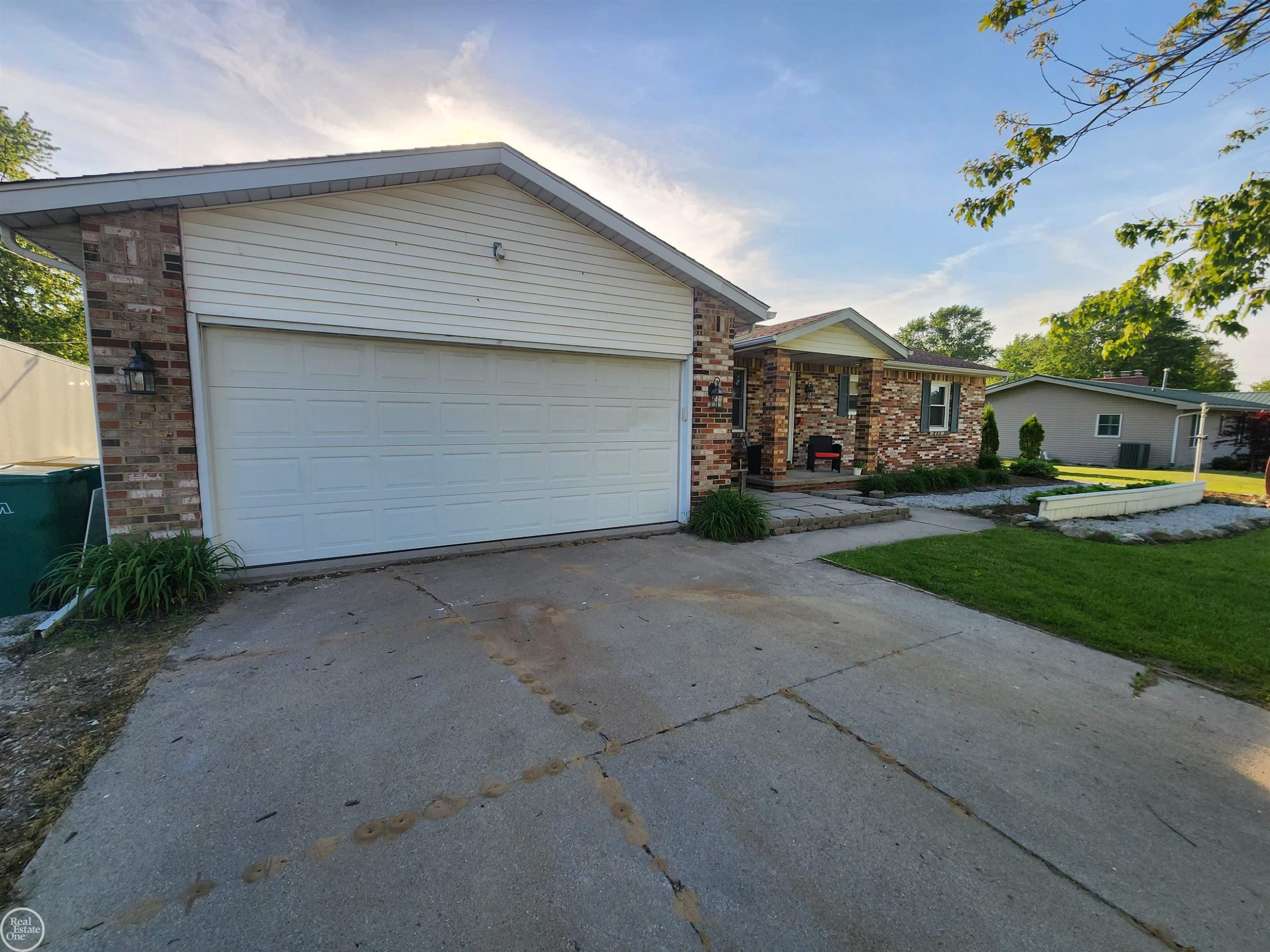 2919 Eastland Drive, Port Huron, MI 48060 — Photo 4