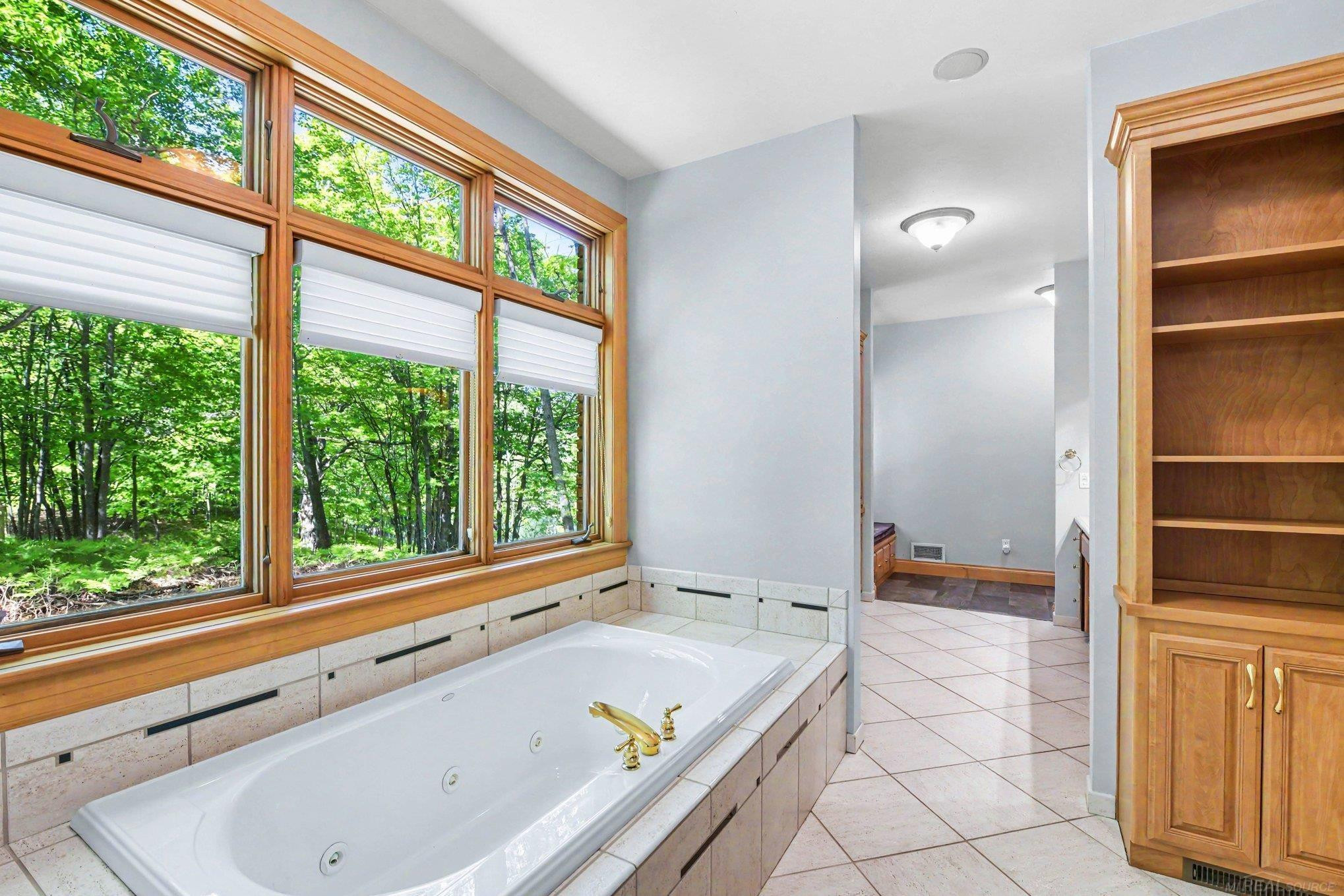 N3870 N Grand Oak Drive, Iron Mountain, MI 49801 — Photo 24