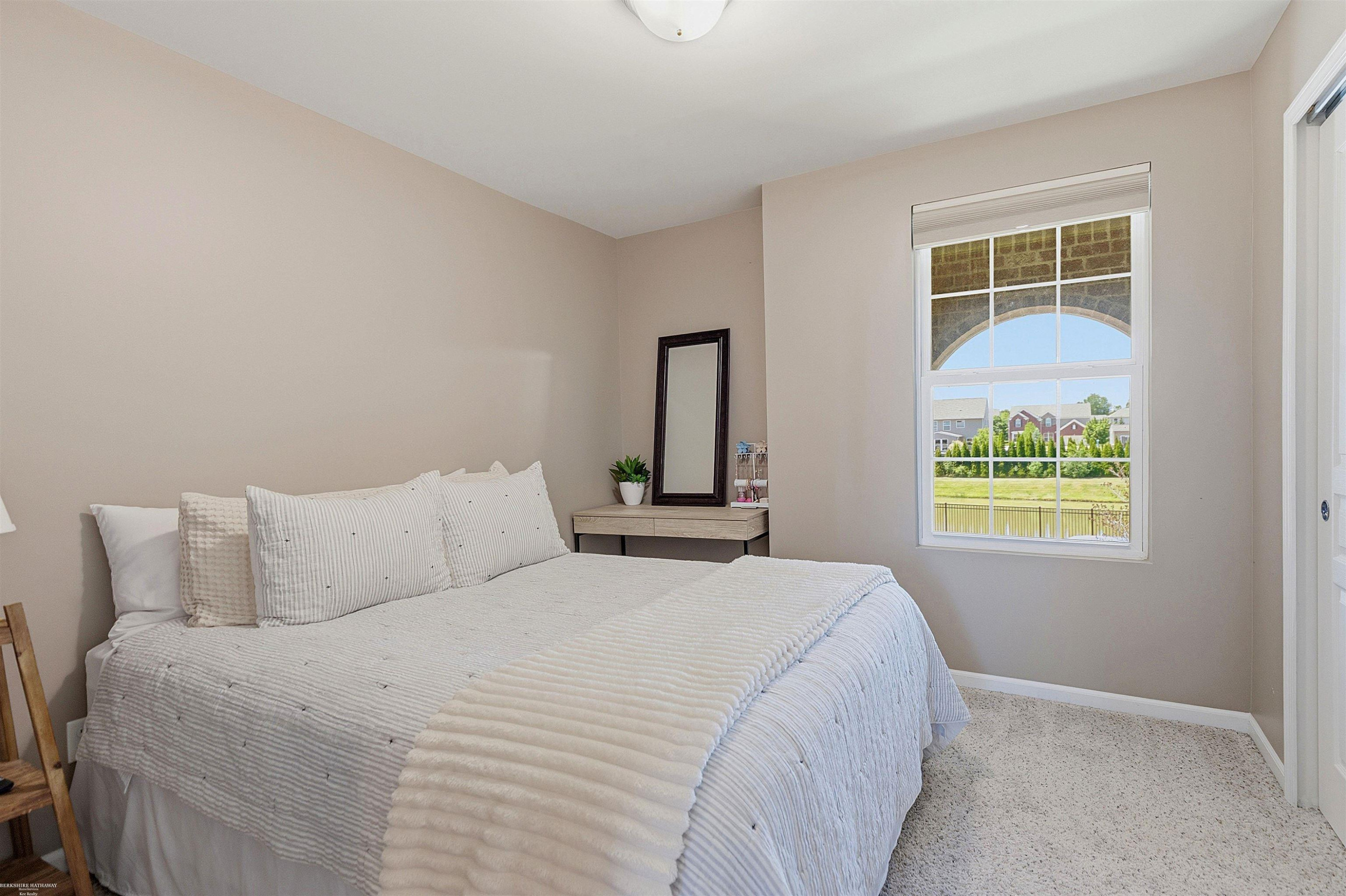 49410 Camarosa Lane, MI 48044 — Photo 33