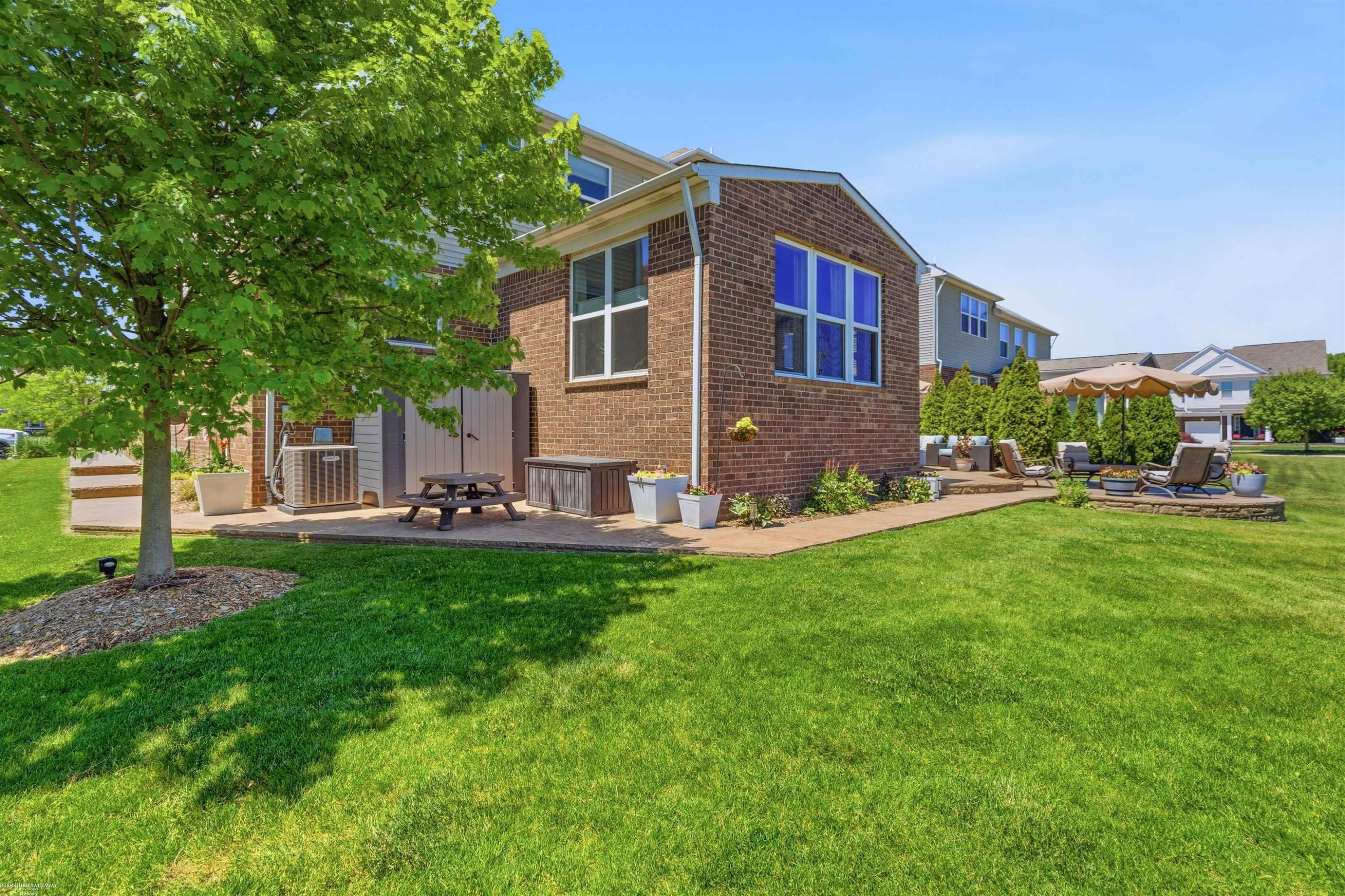 49410 Camarosa Lane, MI 48044 — Photo 52