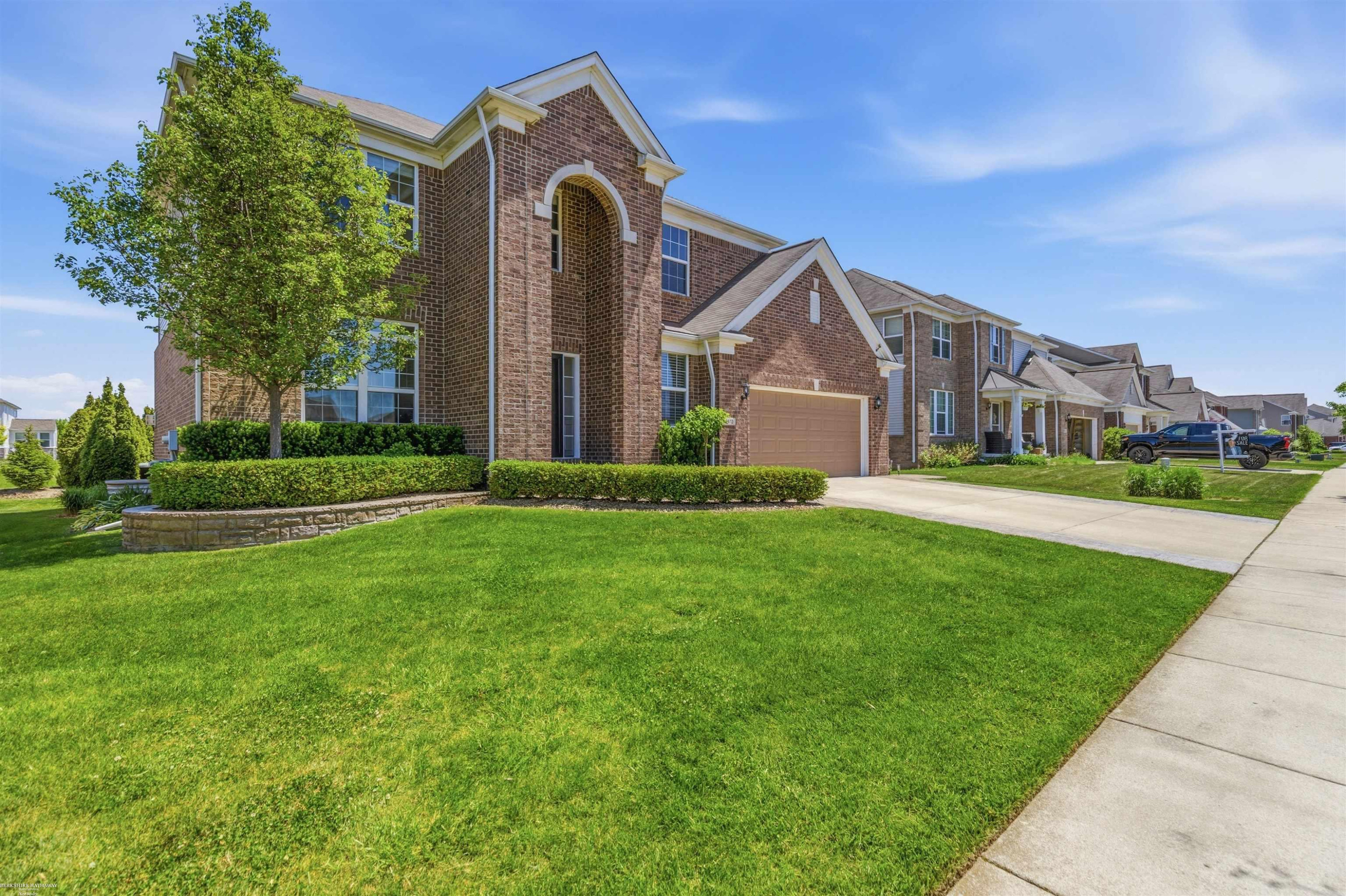 49410 Camarosa Lane, MI 48044 — Photo 56