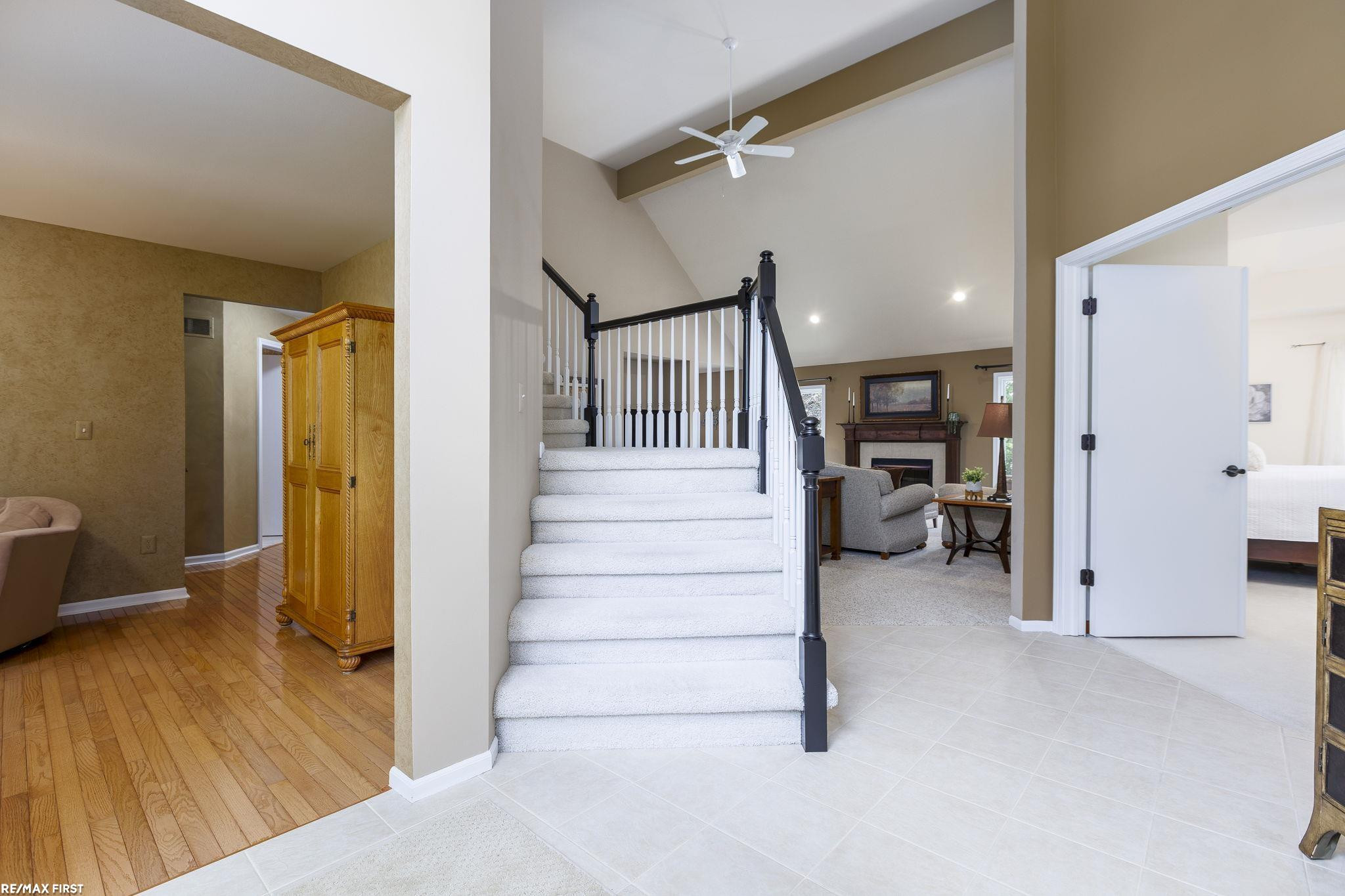 51205 Christine Court, Shelby Twp, MI 48316 — Photo 2