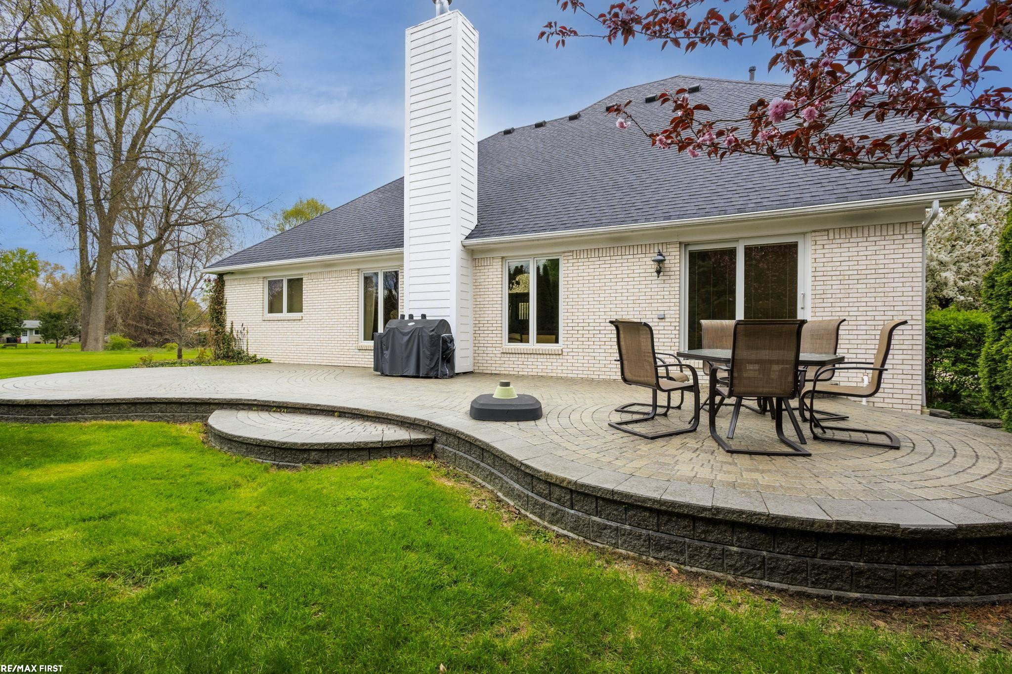 51205 Christine Court, Shelby Twp, MI 48316 — Photo 10