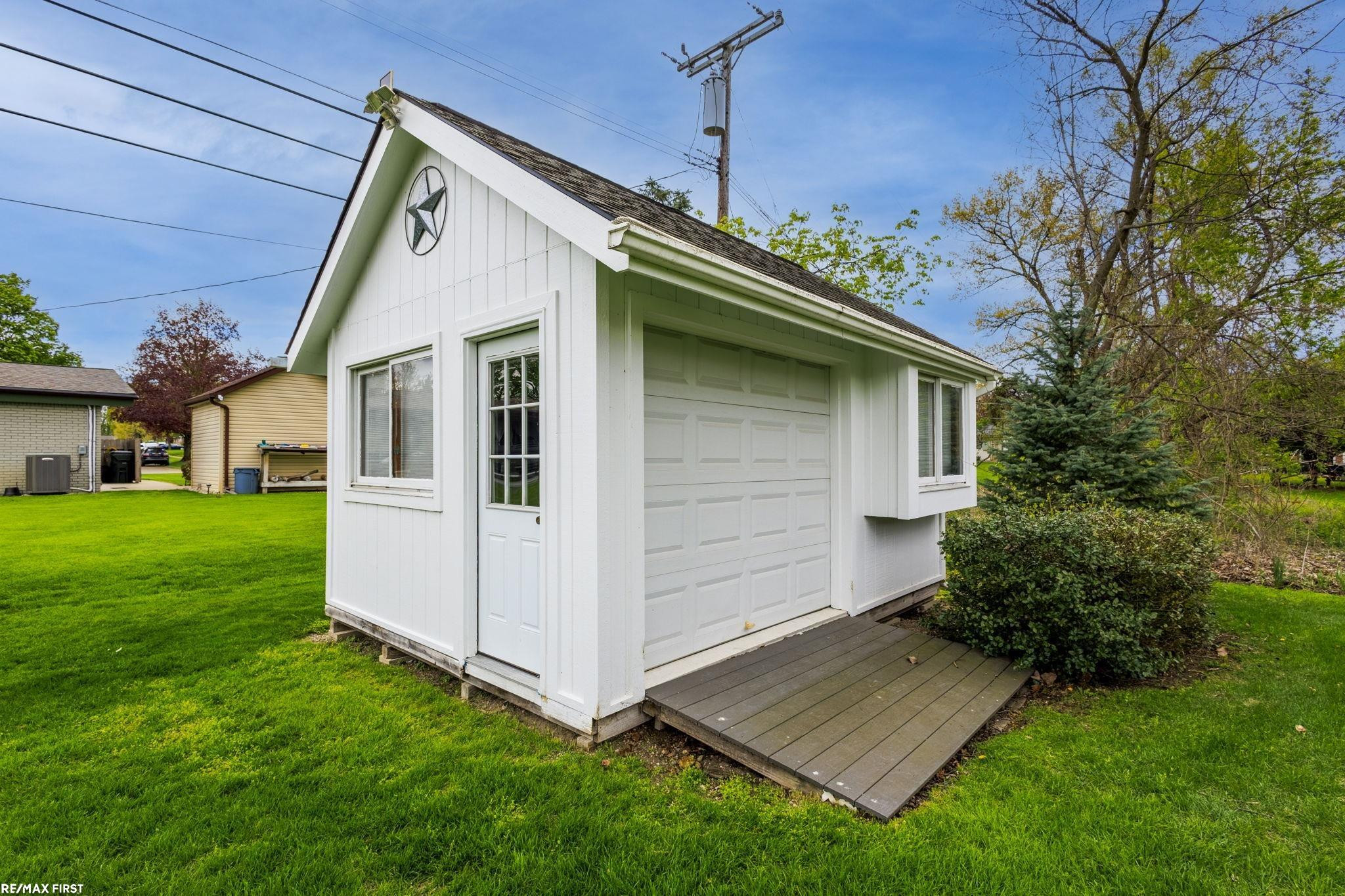 51205 Christine Court, Shelby Twp, MI 48316 — Photo 13