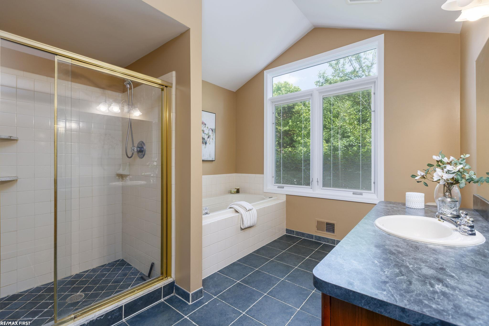 51205 Christine Court, Shelby Twp, MI 48316 — Photo 27