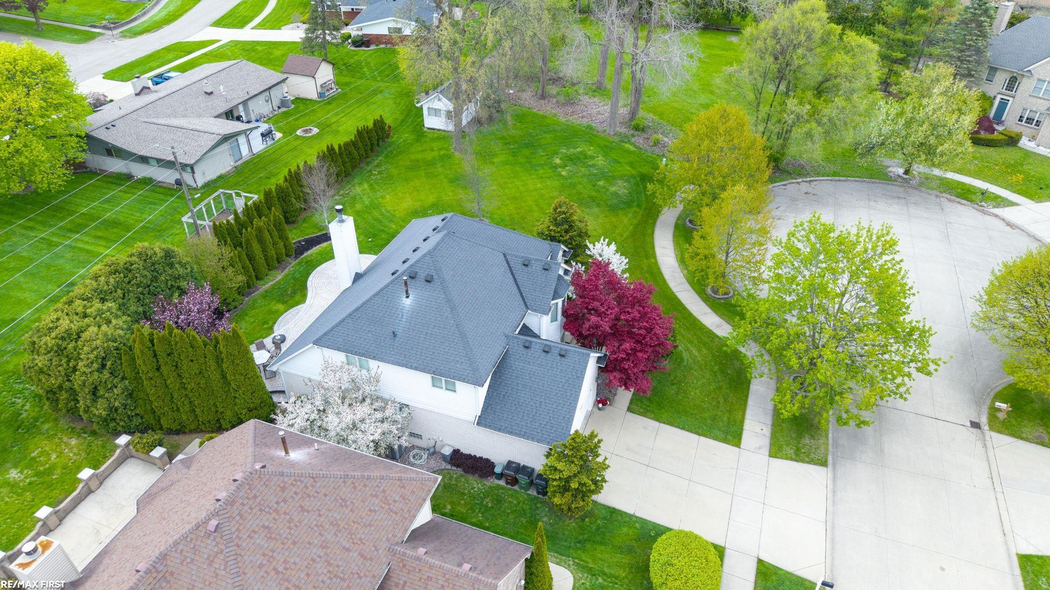 51205 Christine Court, Shelby Twp, MI 48316 — Photo 35