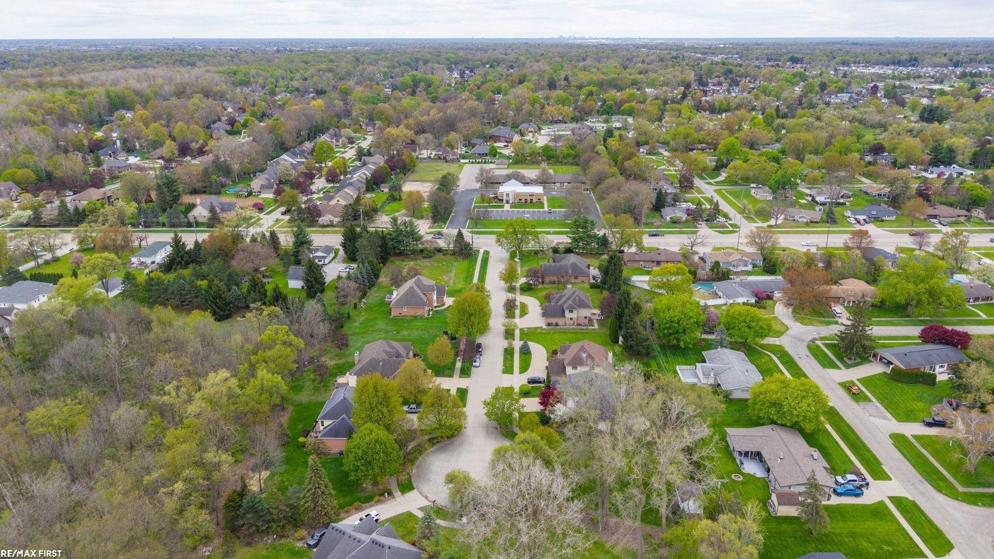 51205 Christine Court, Shelby Twp, MI 48316 — Photo 45