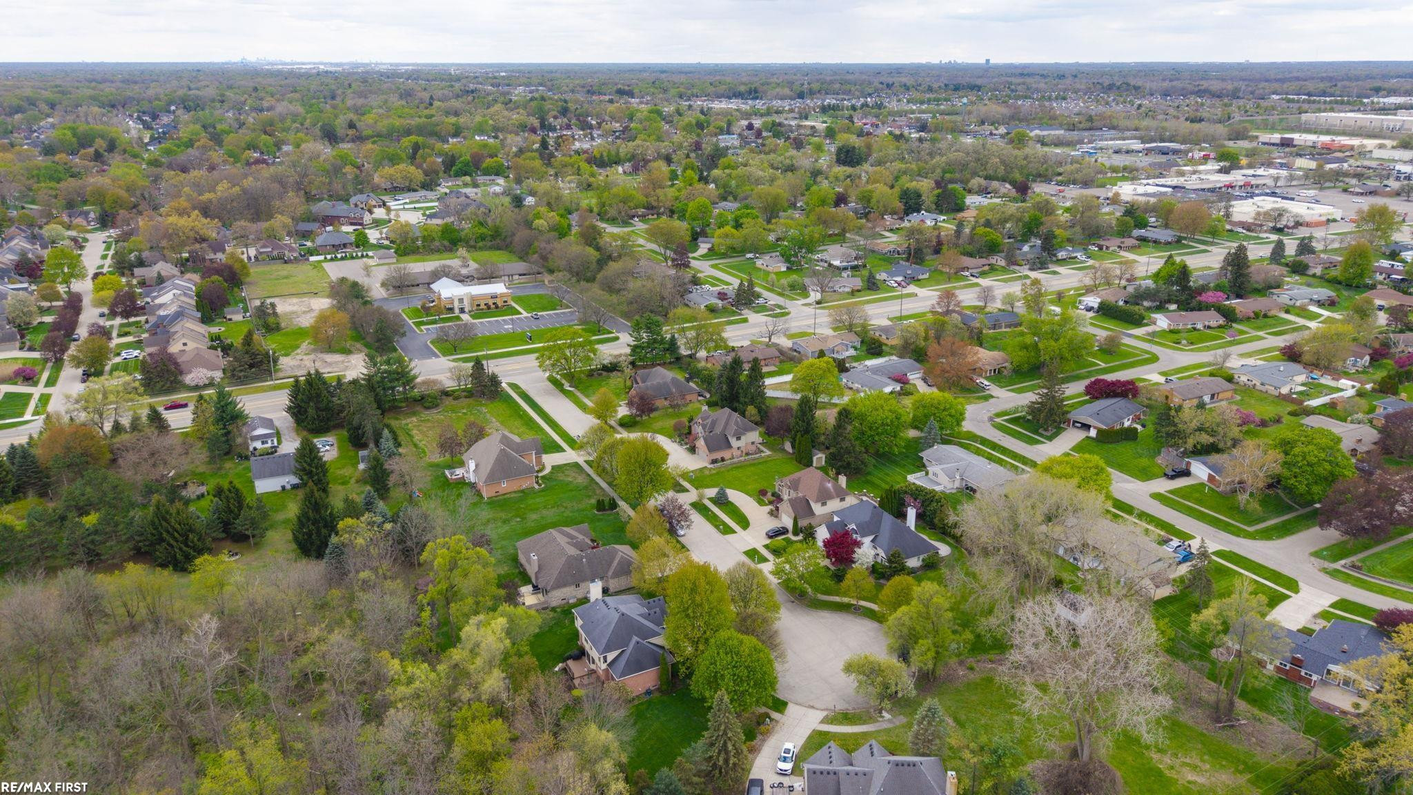 51205 Christine Court, Shelby Twp, MI 48316 — Photo 46