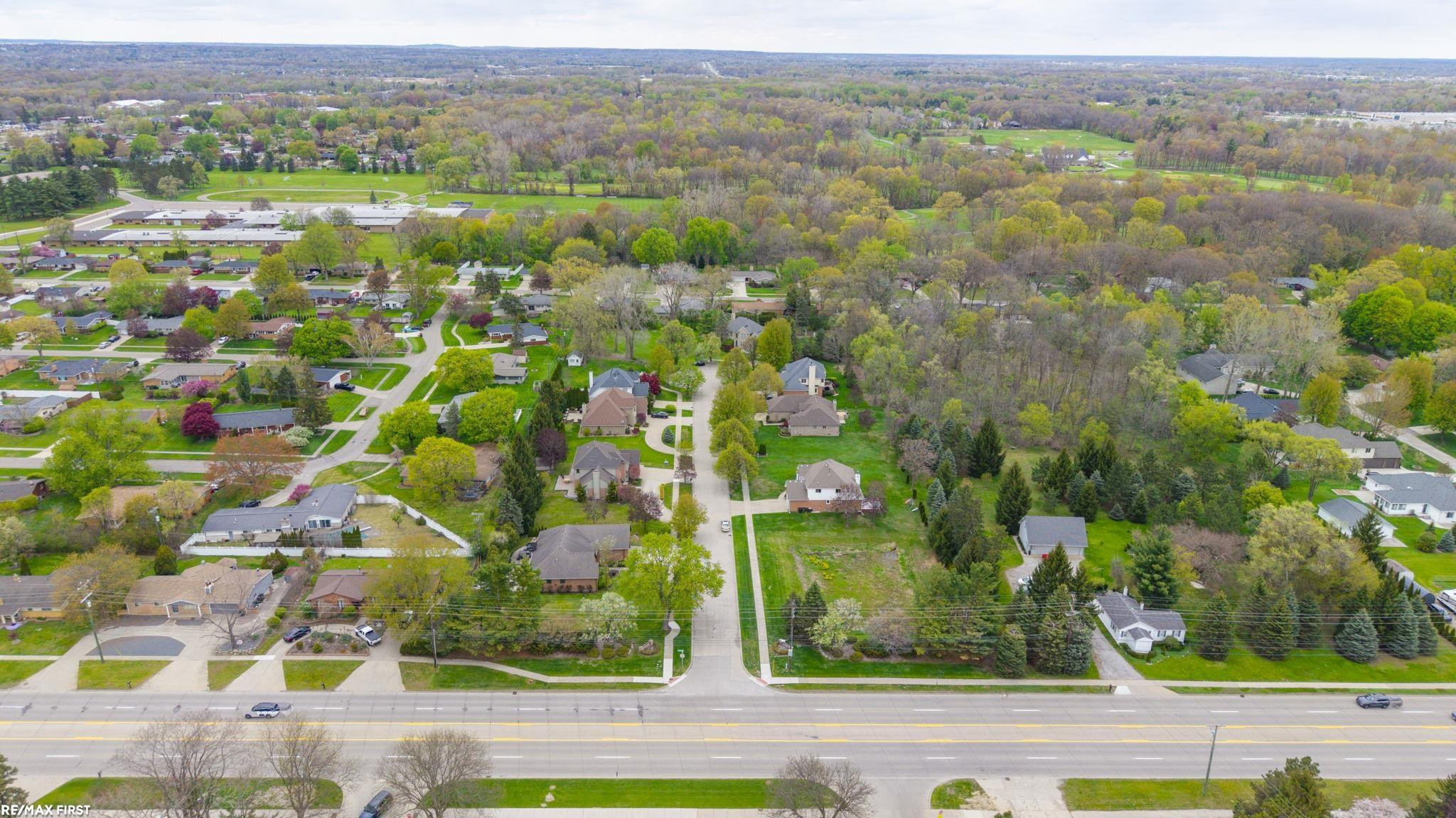 51205 Christine Court, Shelby Twp, MI 48316 — Photo 47