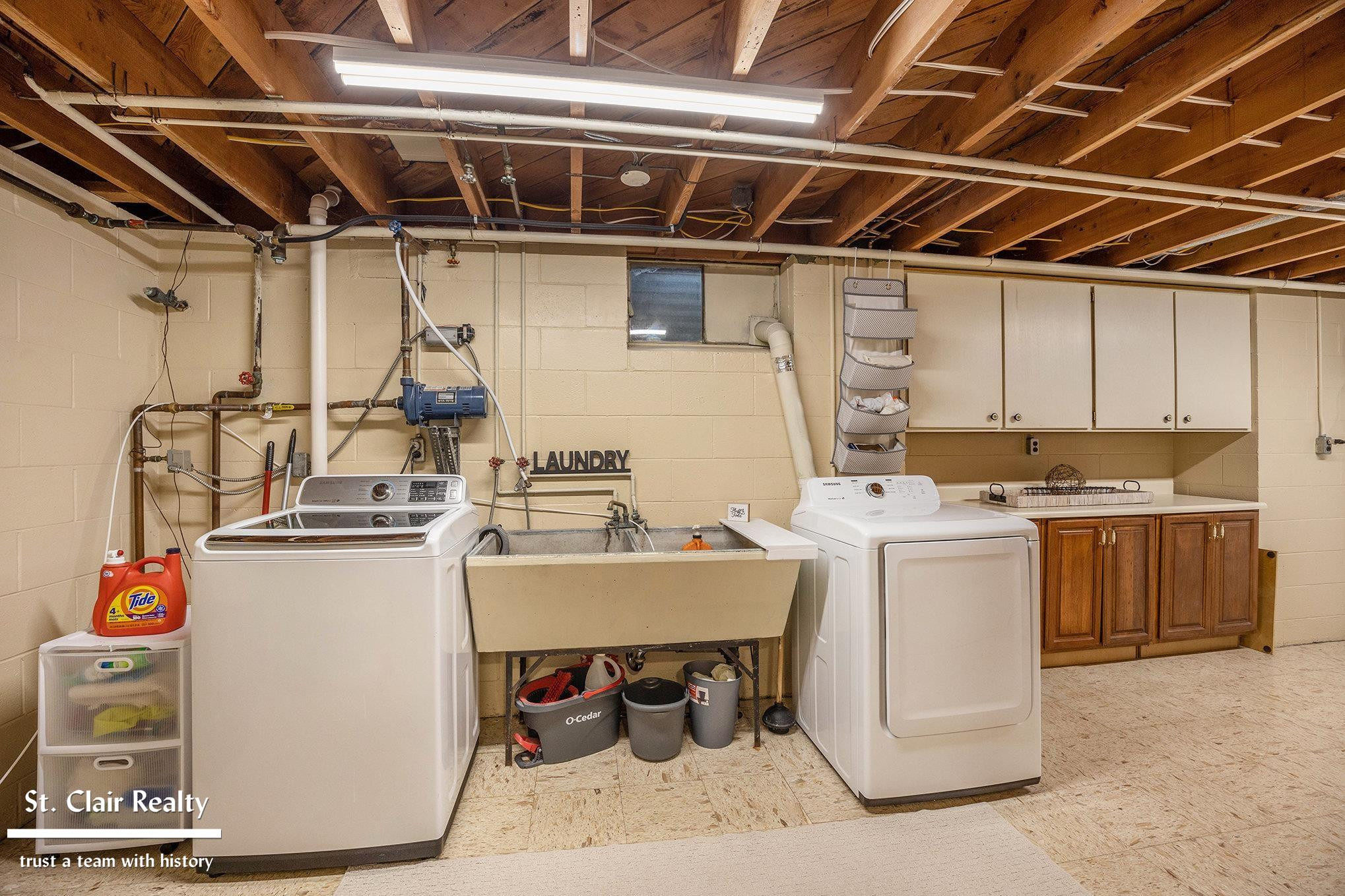 983 N Riverside Avenue, MI 48079 — Photo 32