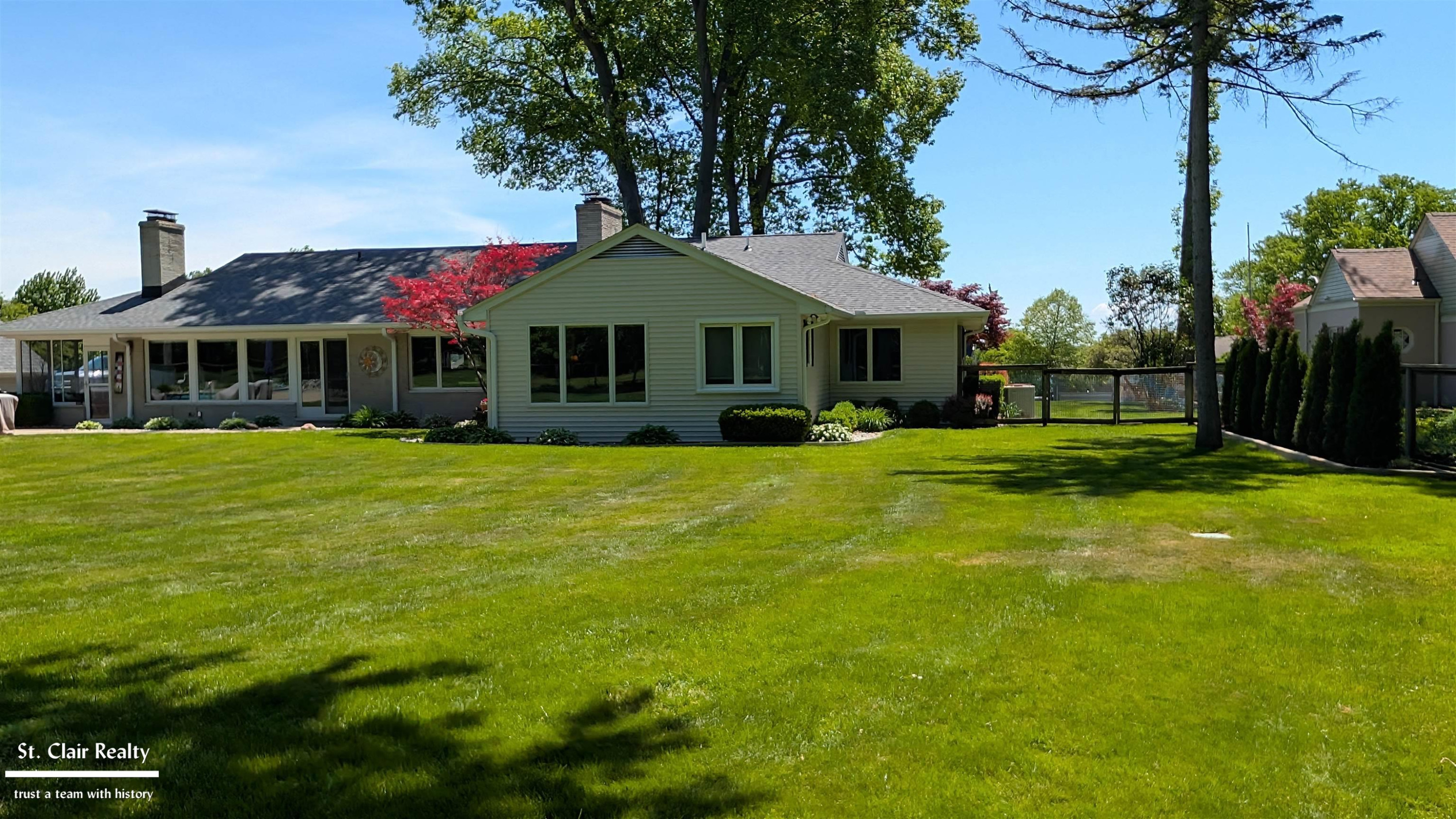983 N Riverside Avenue, MI 48079 — Photo 41