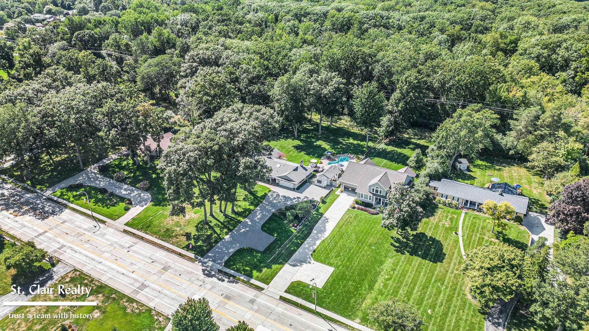 983 N Riverside Avenue, MI 48079 — Photo 47