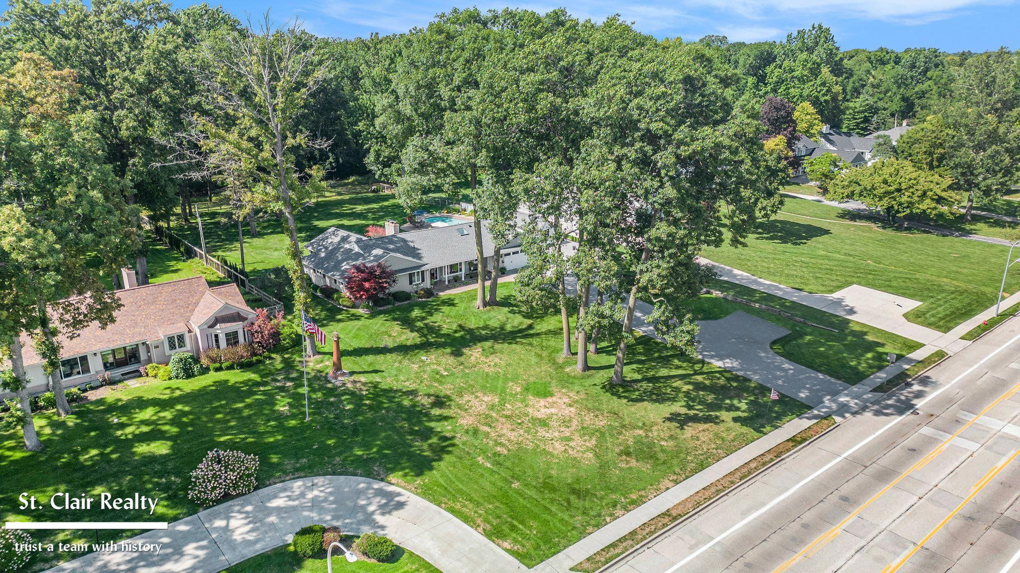 983 N Riverside Avenue, MI 48079 — Photo 48