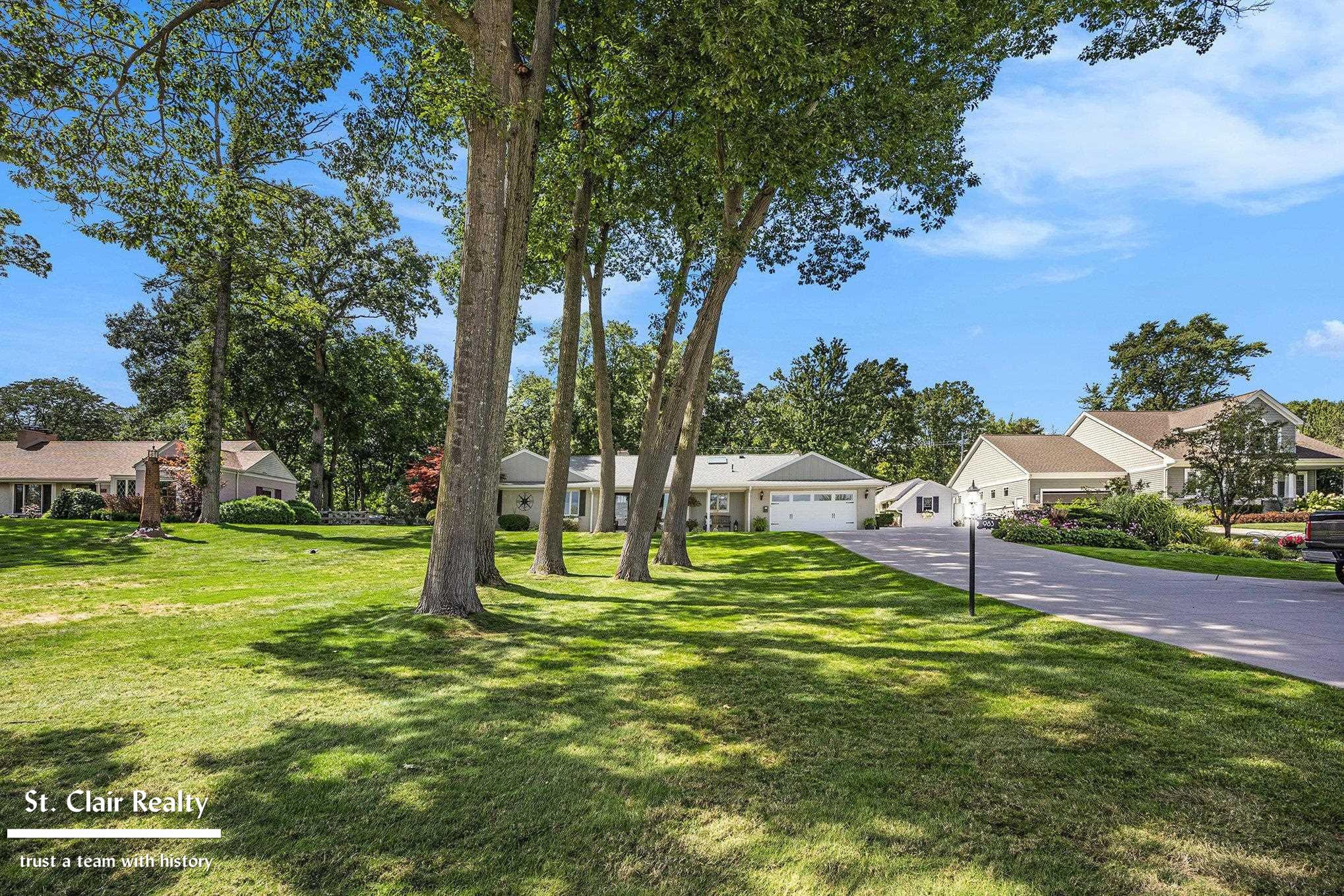 983 N Riverside Avenue, MI 48079 — Photo 50