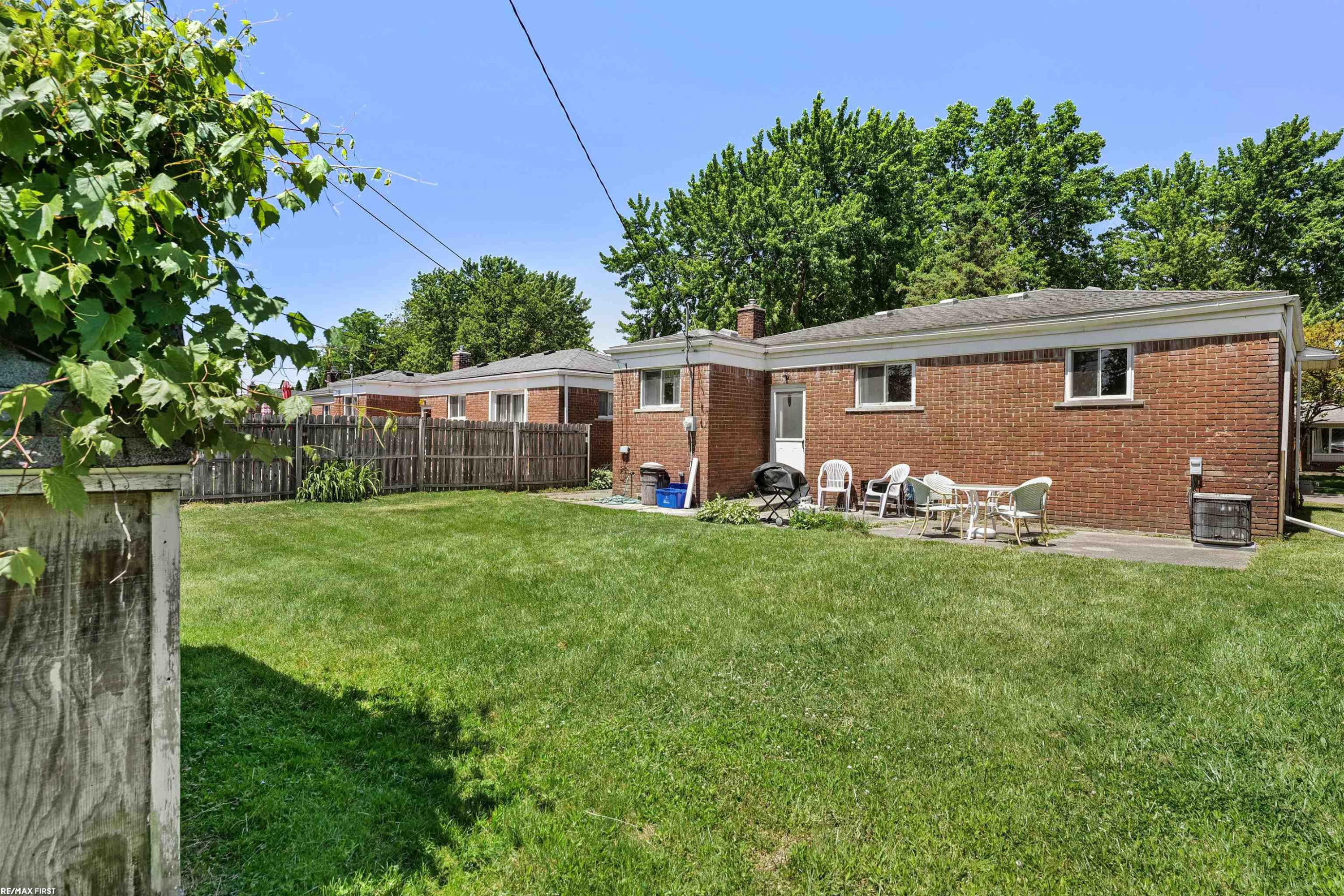 21442 Share Street, Saint Clair Shores, MI 48082 — Photo 17
