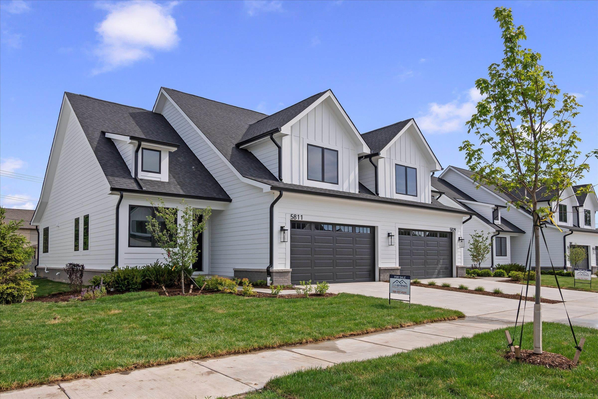5811 Heights Drive, Unit 4 / Building 2, Sterling Heights, MI 48314 — front exterior