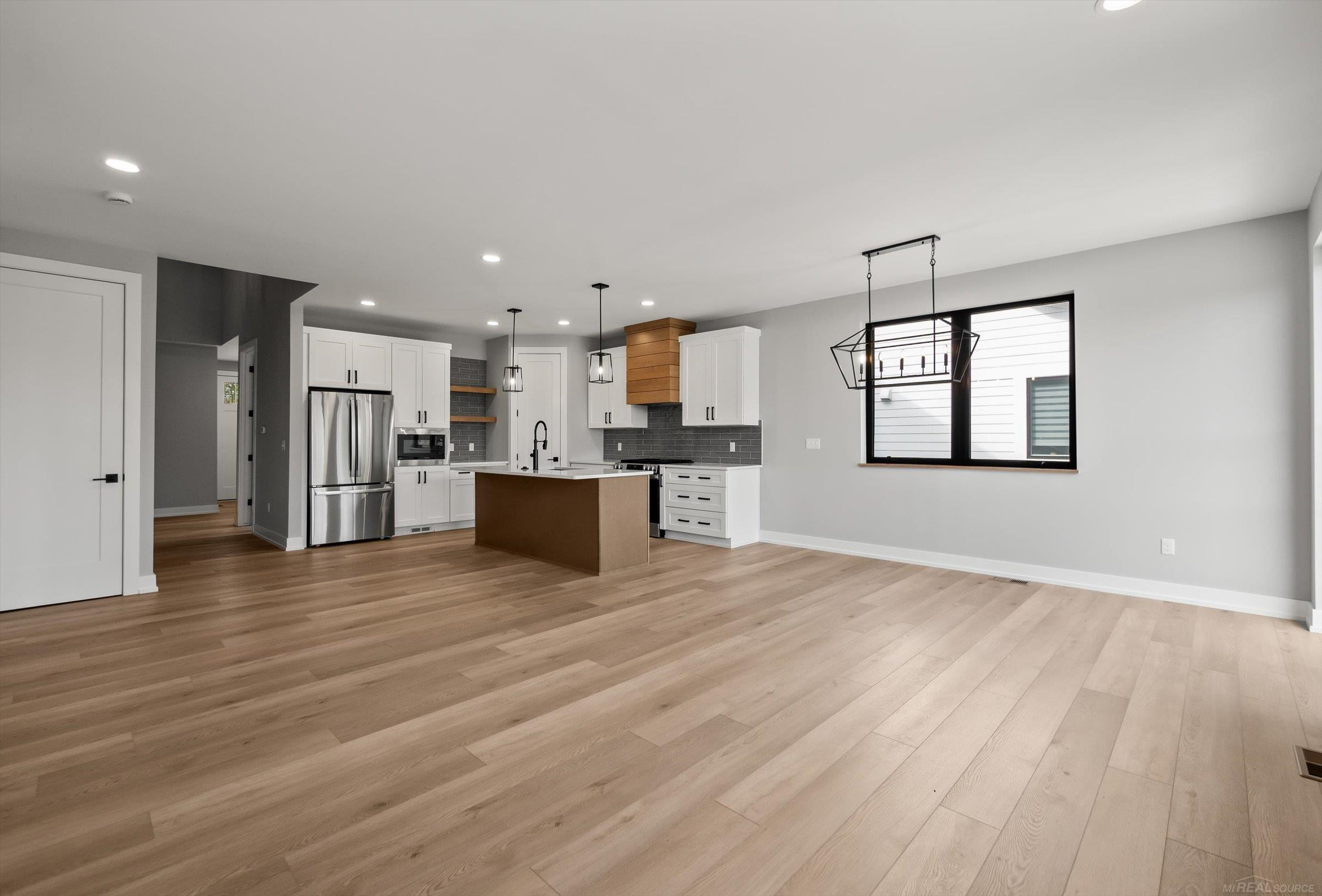 5811 Heights Drive, Unit 4 / Building 2, Sterling Heights, MI 48314 — Photo 14