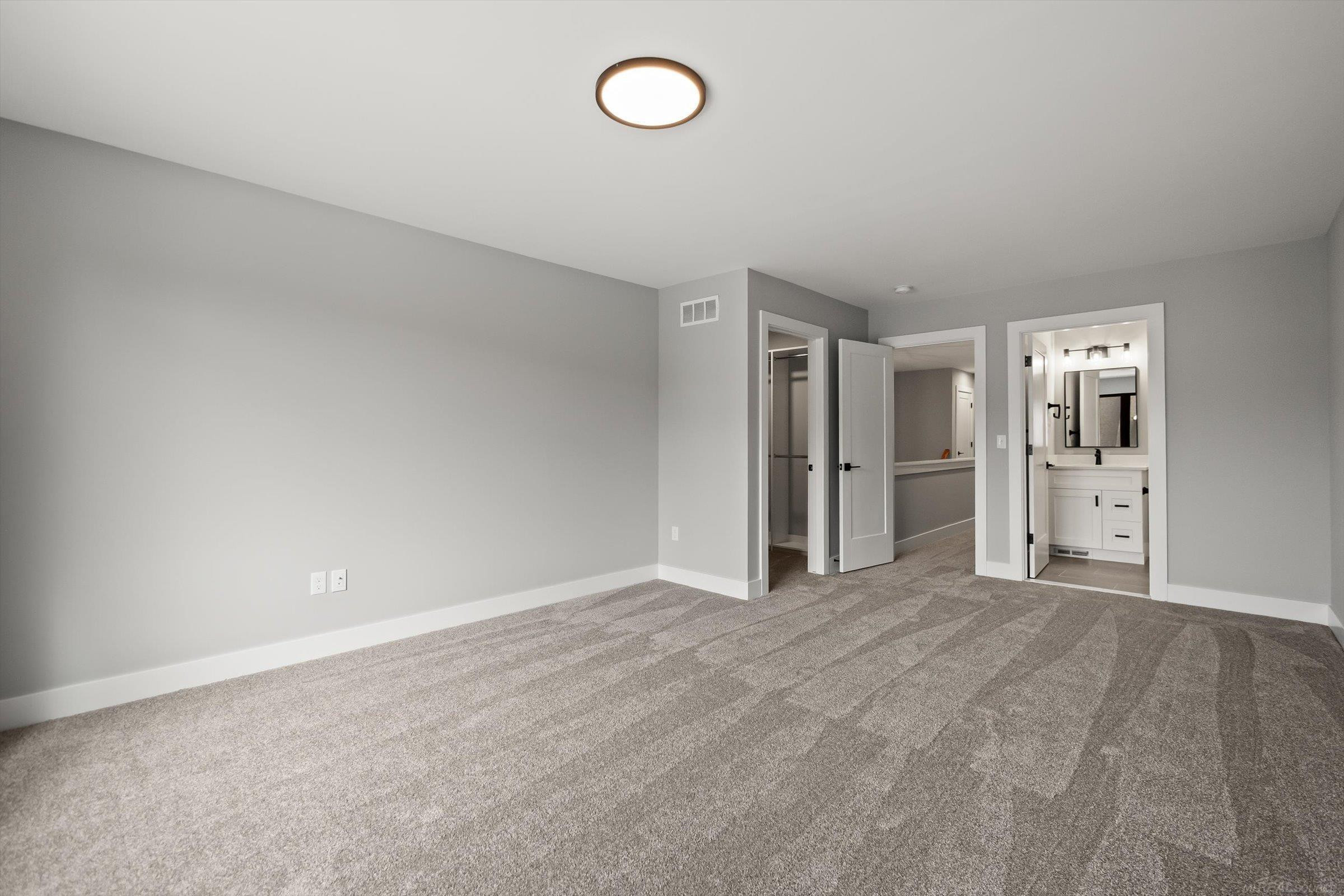 5811 Heights Drive, Unit 4 / Building 2, Sterling Heights, MI 48314 — Photo 19